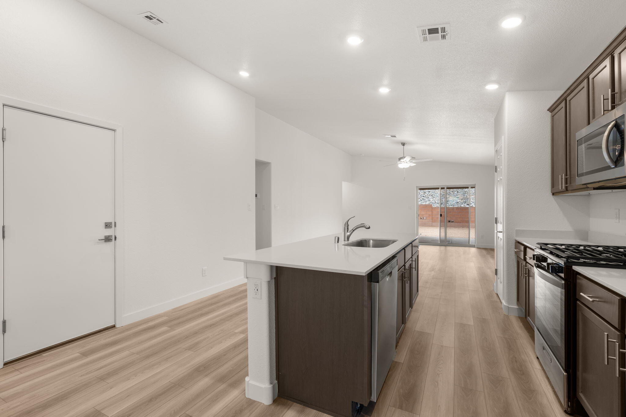 Photo 18 — 1520 Rawhide Loop NE