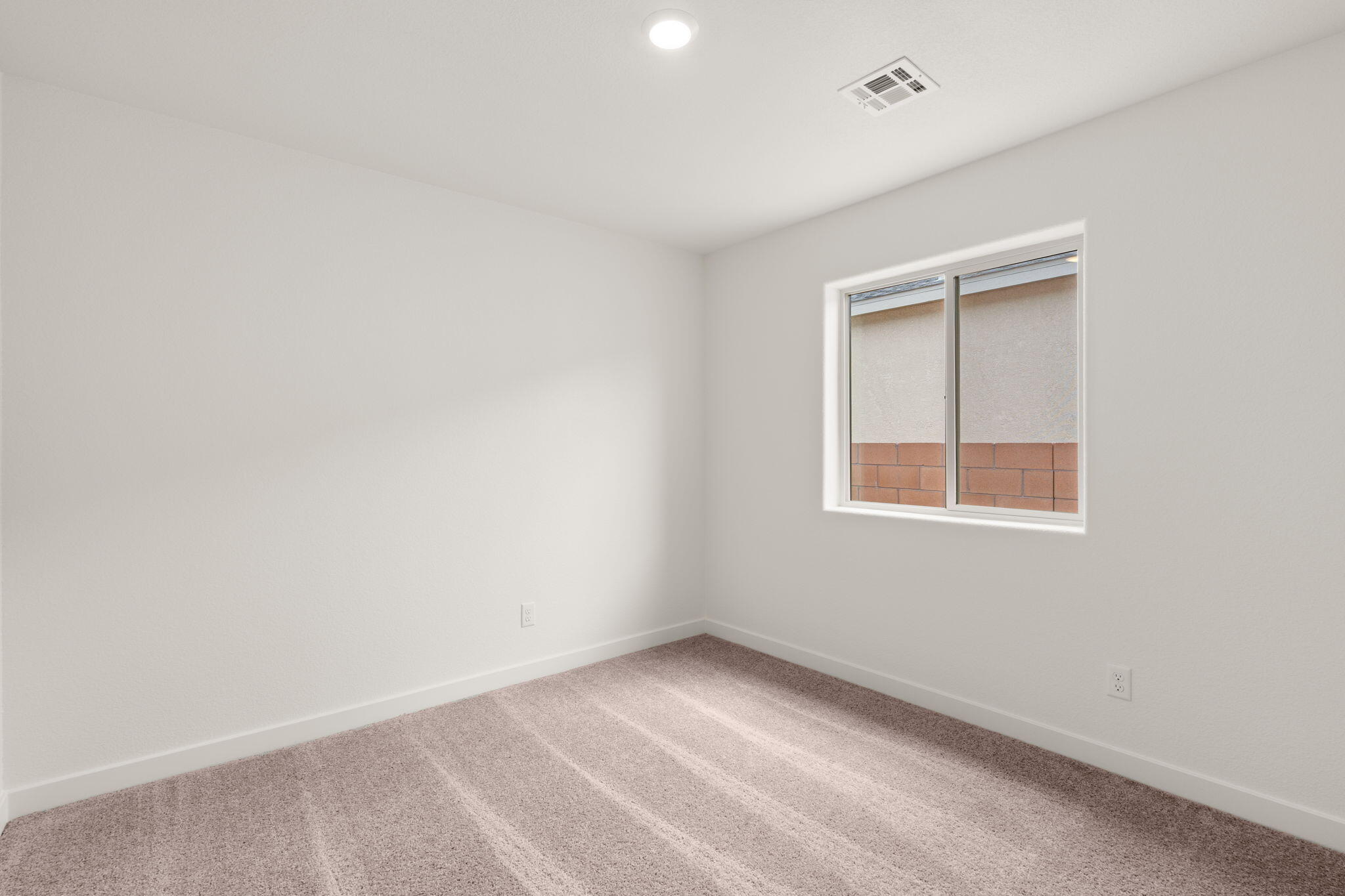 Photo 8 — 1524 Rawhide Loop NE
