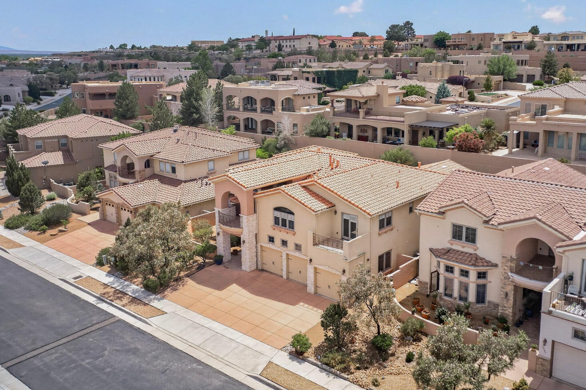 Photo 19 — 4505 Atherton Way NW