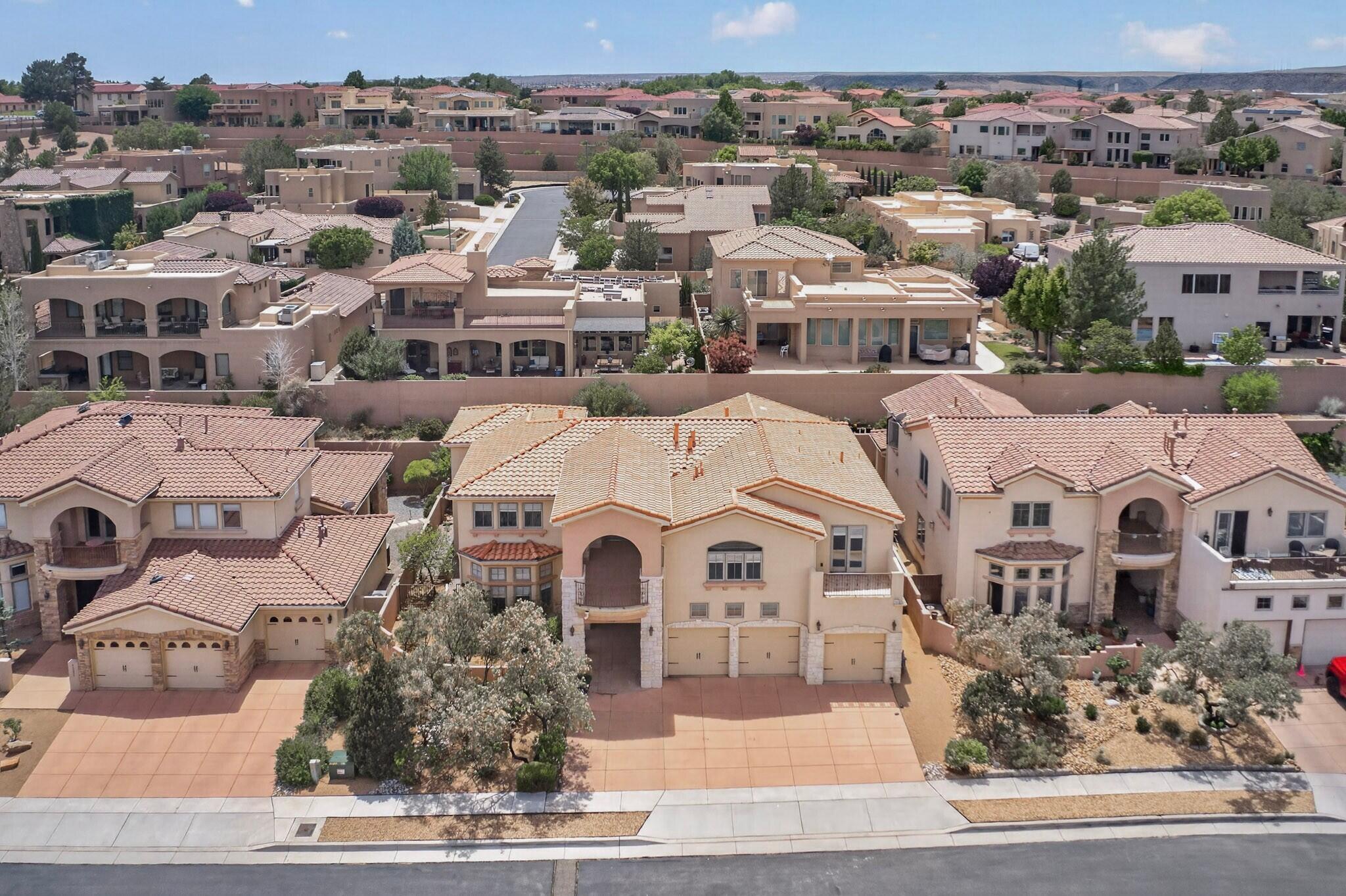 Photo 18 — 4505 Atherton Way NW