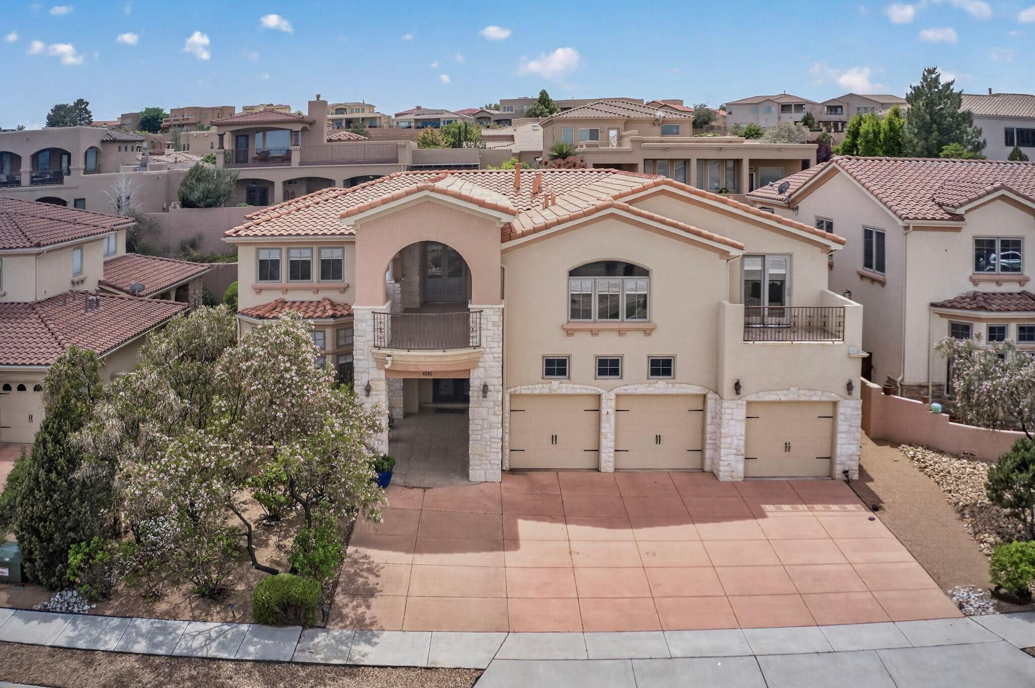 Photo 17 — 4505 Atherton Way NW