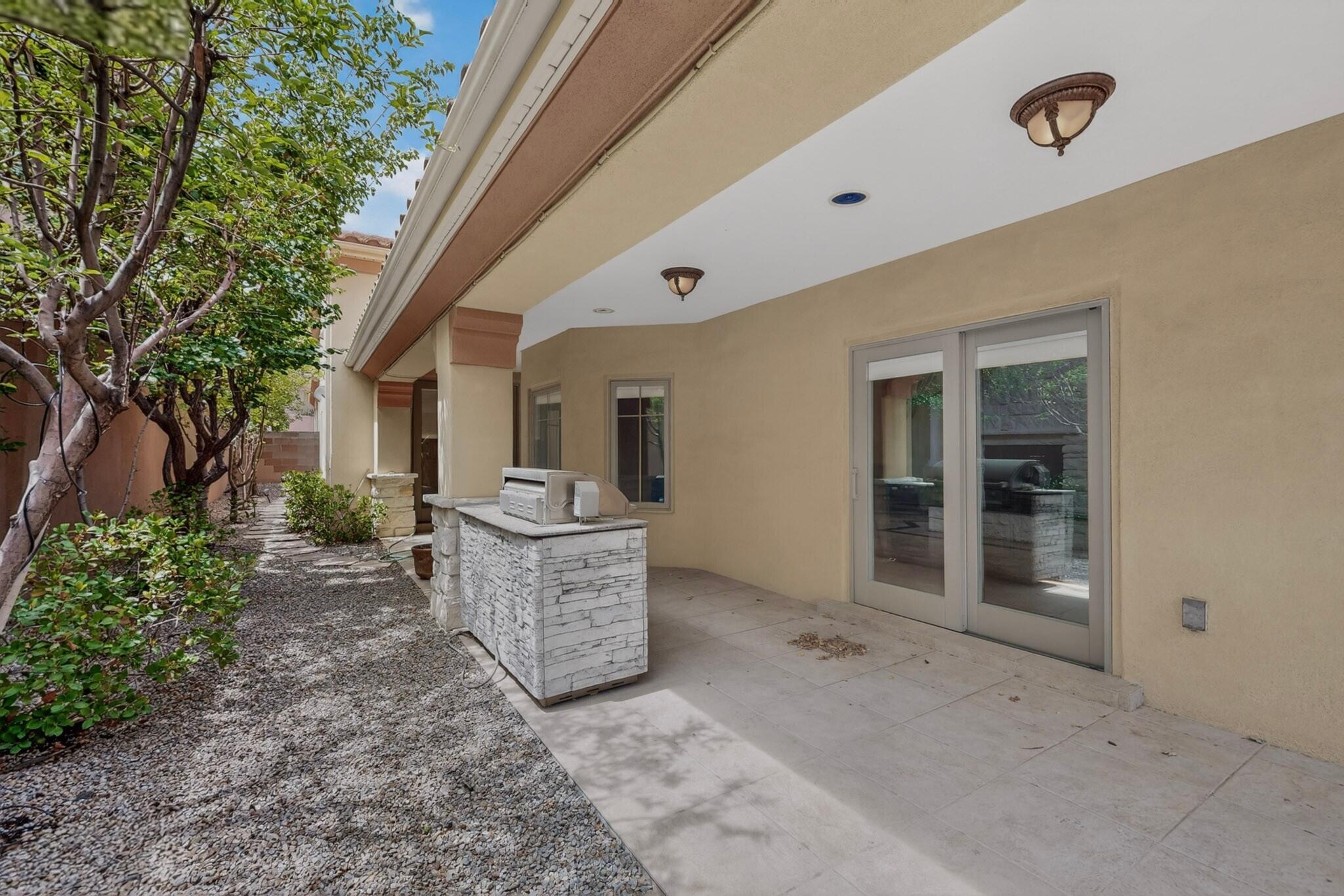 Photo 7 — 4505 Atherton Way NW