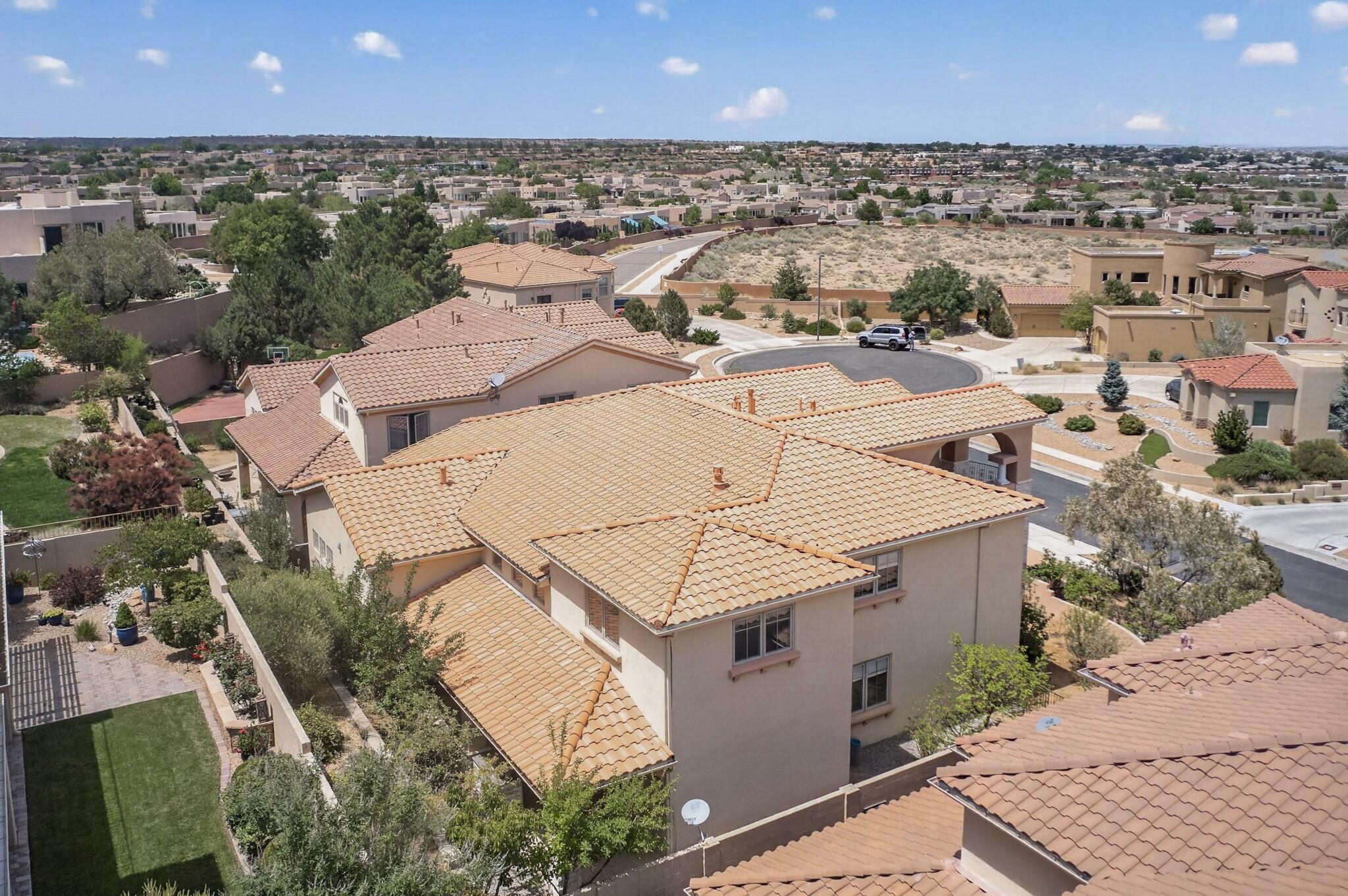 Photo 4 — 4505 Atherton Way NW