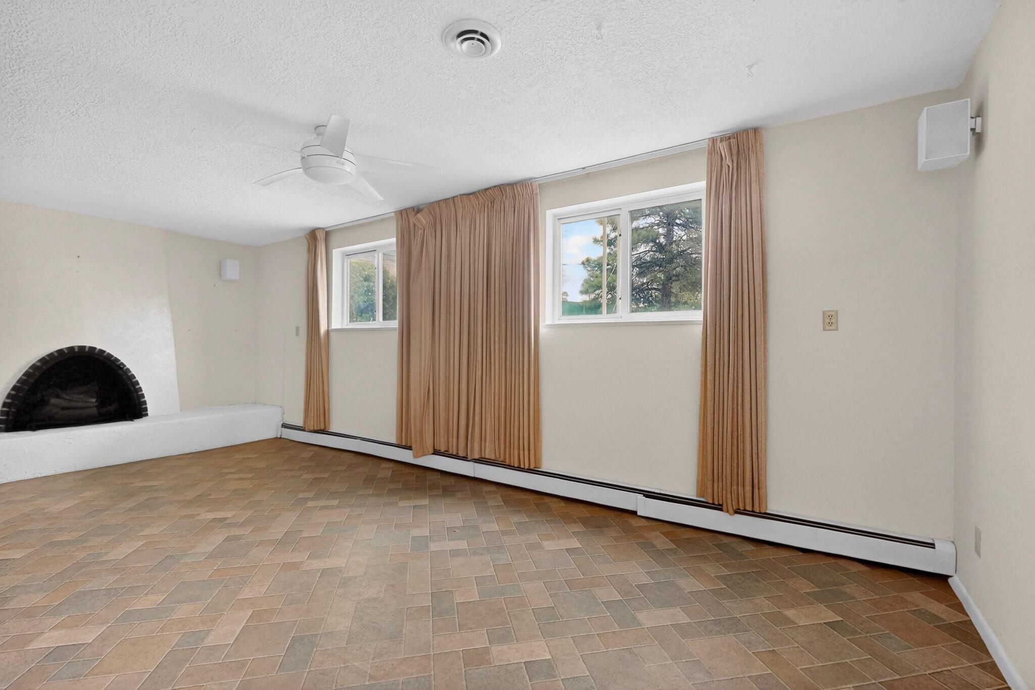 Photo 11 — 14316 Piedras Road NE