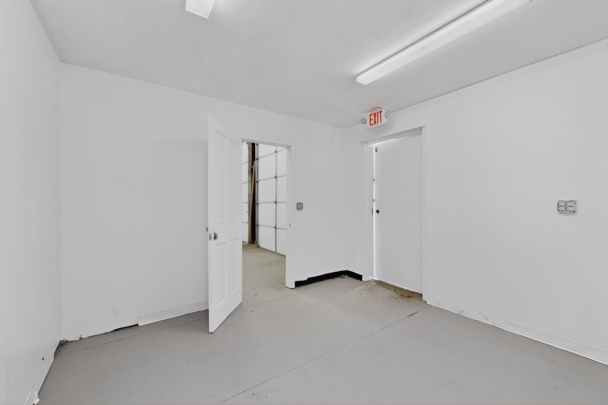 Photo 6 — 528 Juan Tabo Boulevard NE