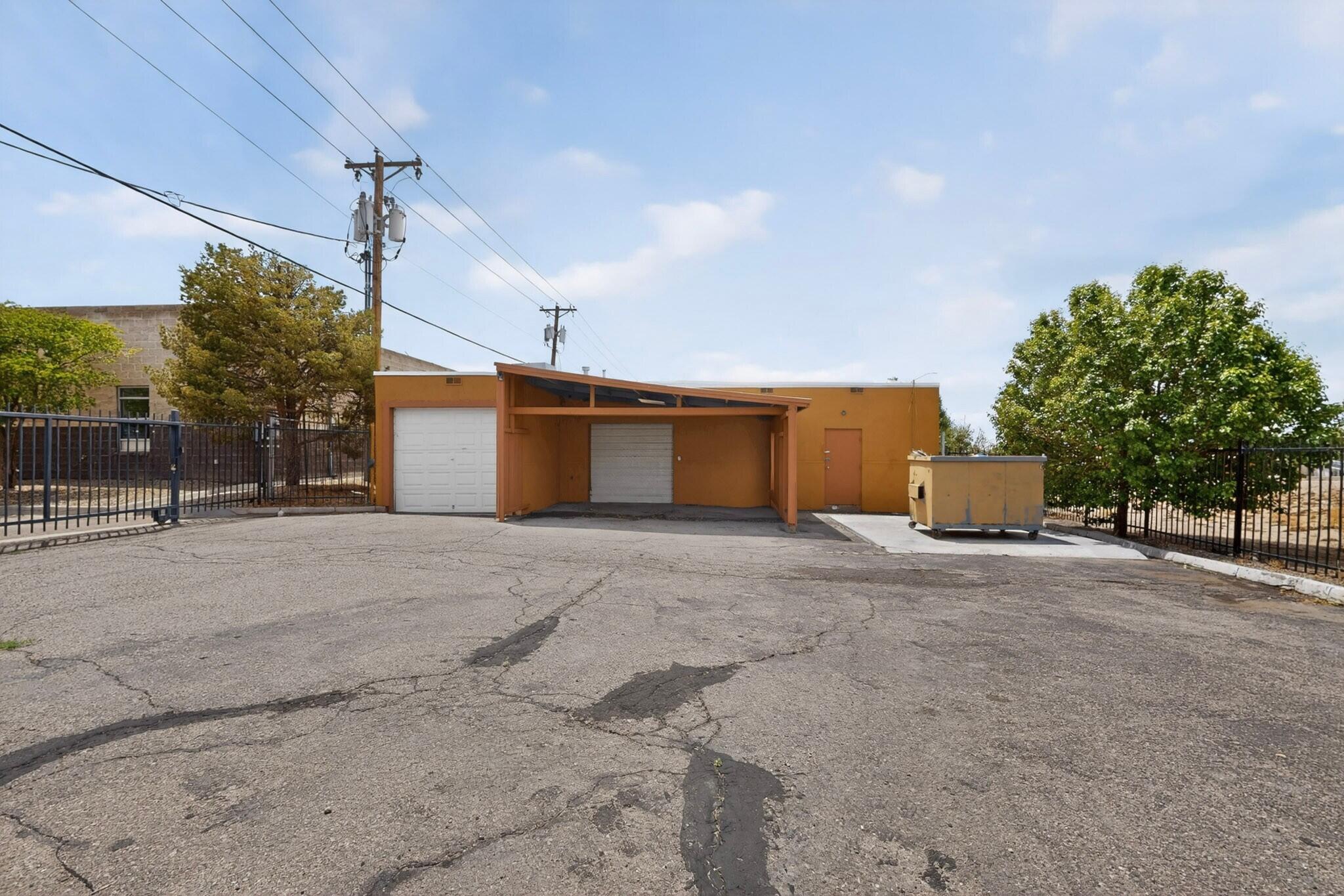 Photo 10 — 528 Juan Tabo Boulevard NE