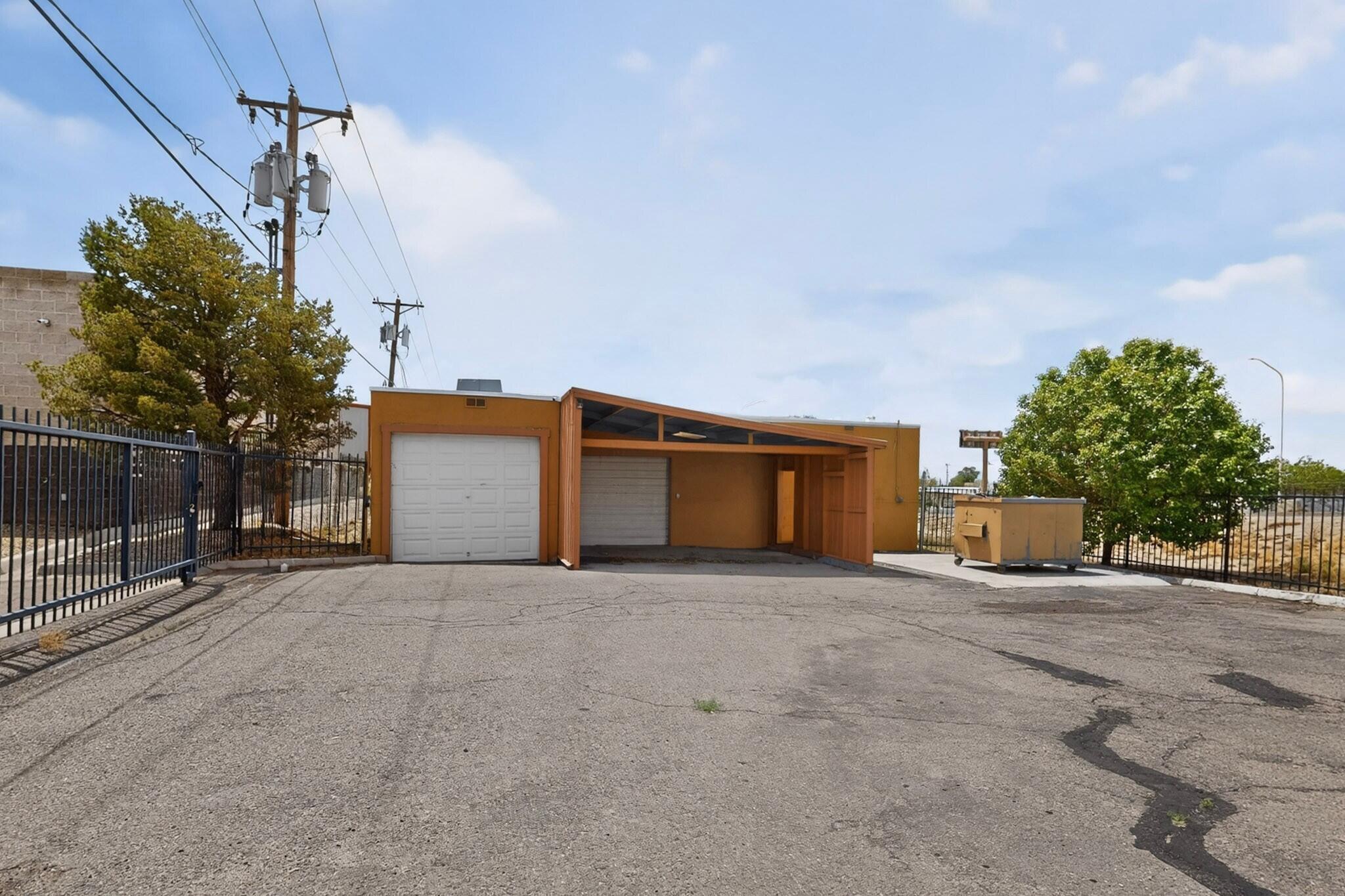 Photo 11 — 528 Juan Tabo Boulevard NE