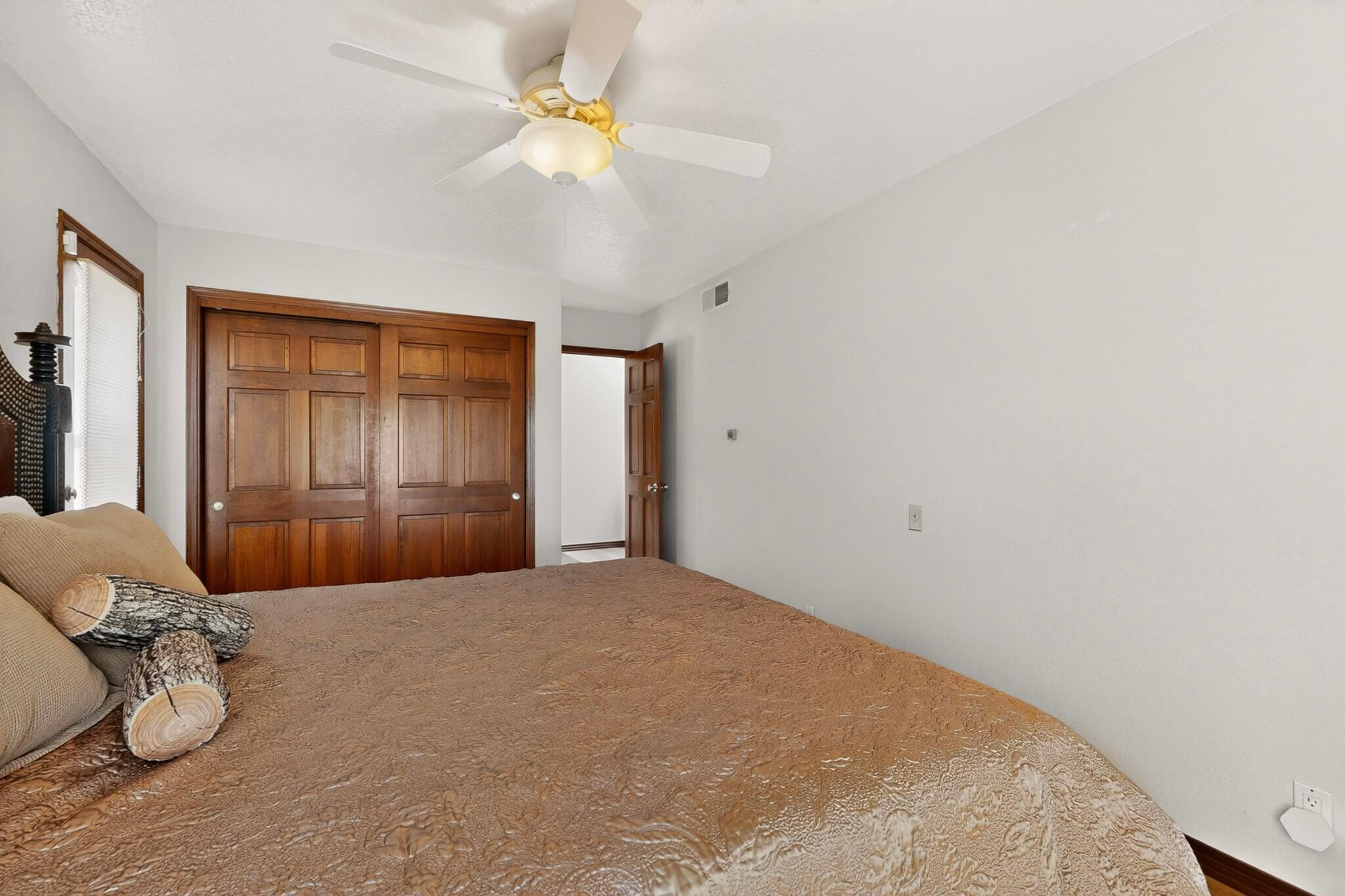 Photo 11 — 9107 La Costa Drive NE