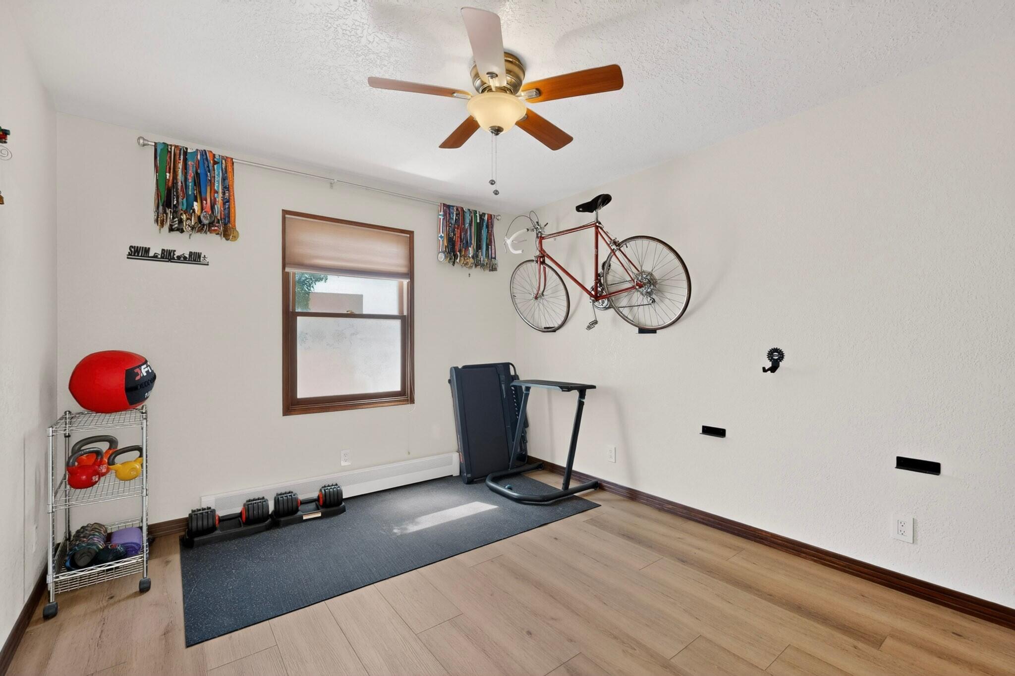 Photo 10 — 9107 La Costa Drive NE