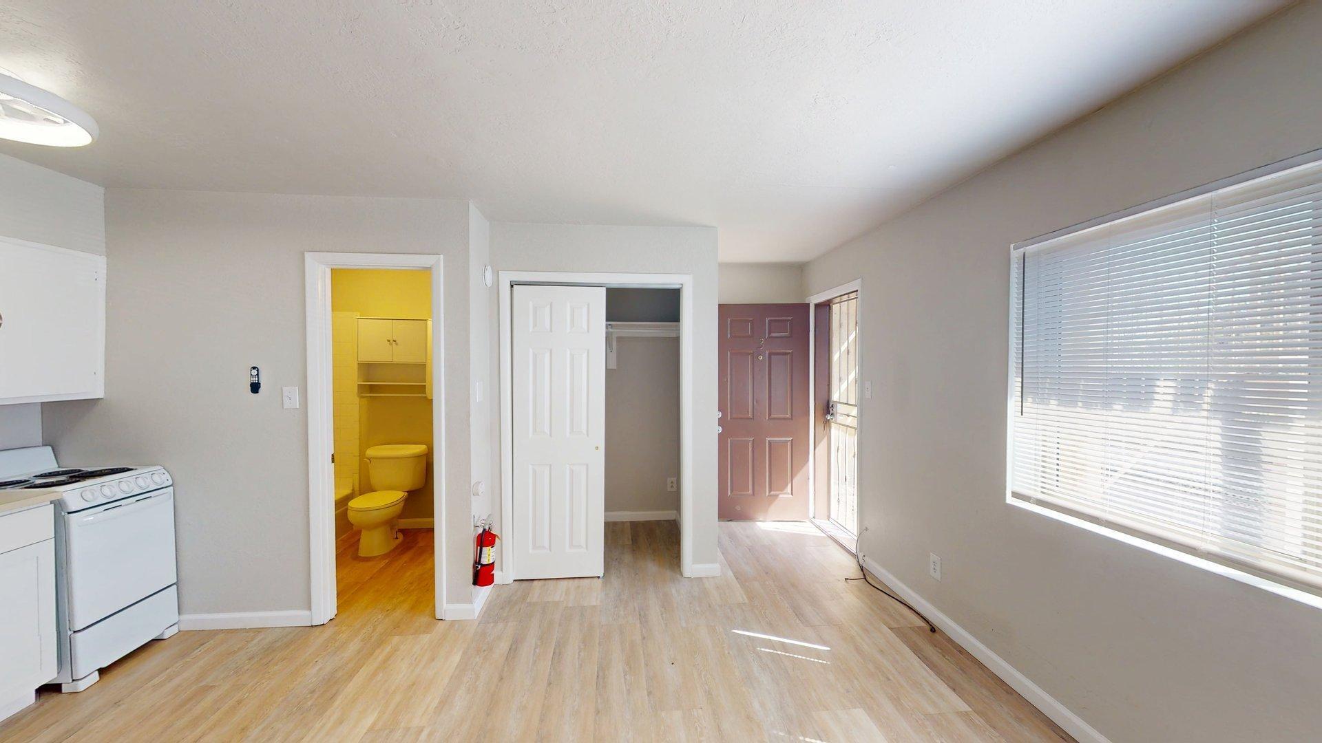Photo 16 — 2104 Lead Avenue SE