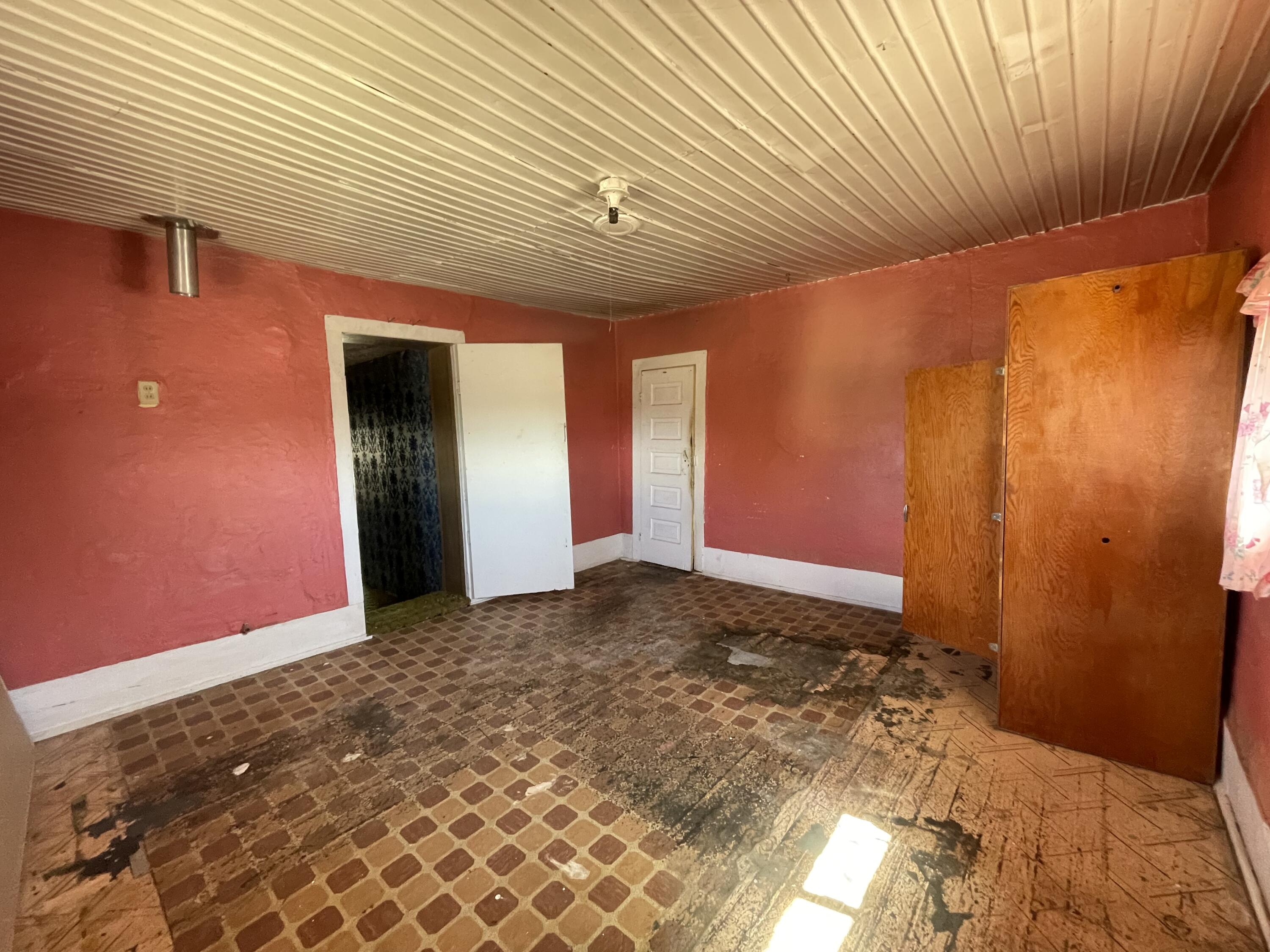Photo 8 — 503 S Pine Street
