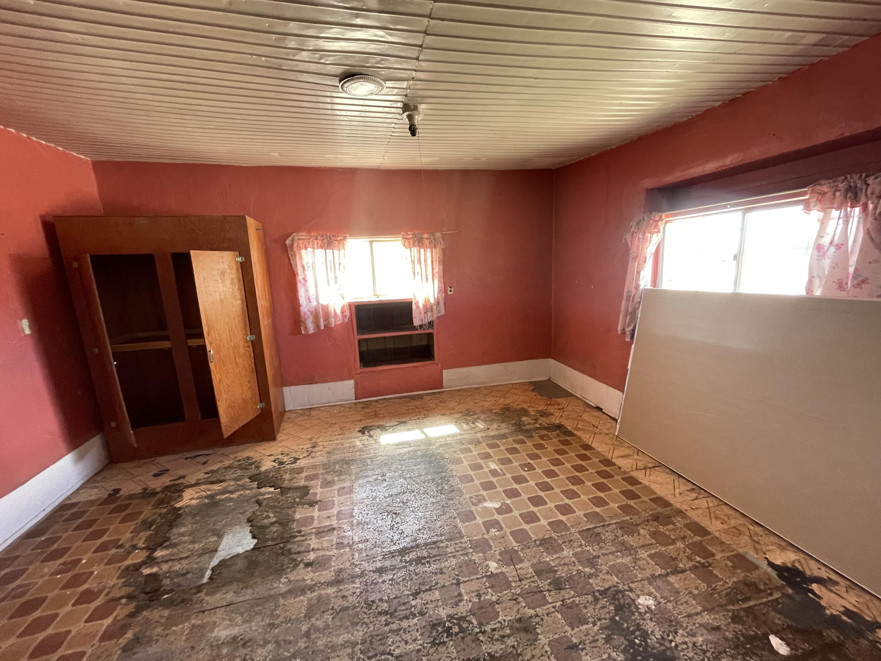 Photo 9 — 503 S Pine Street