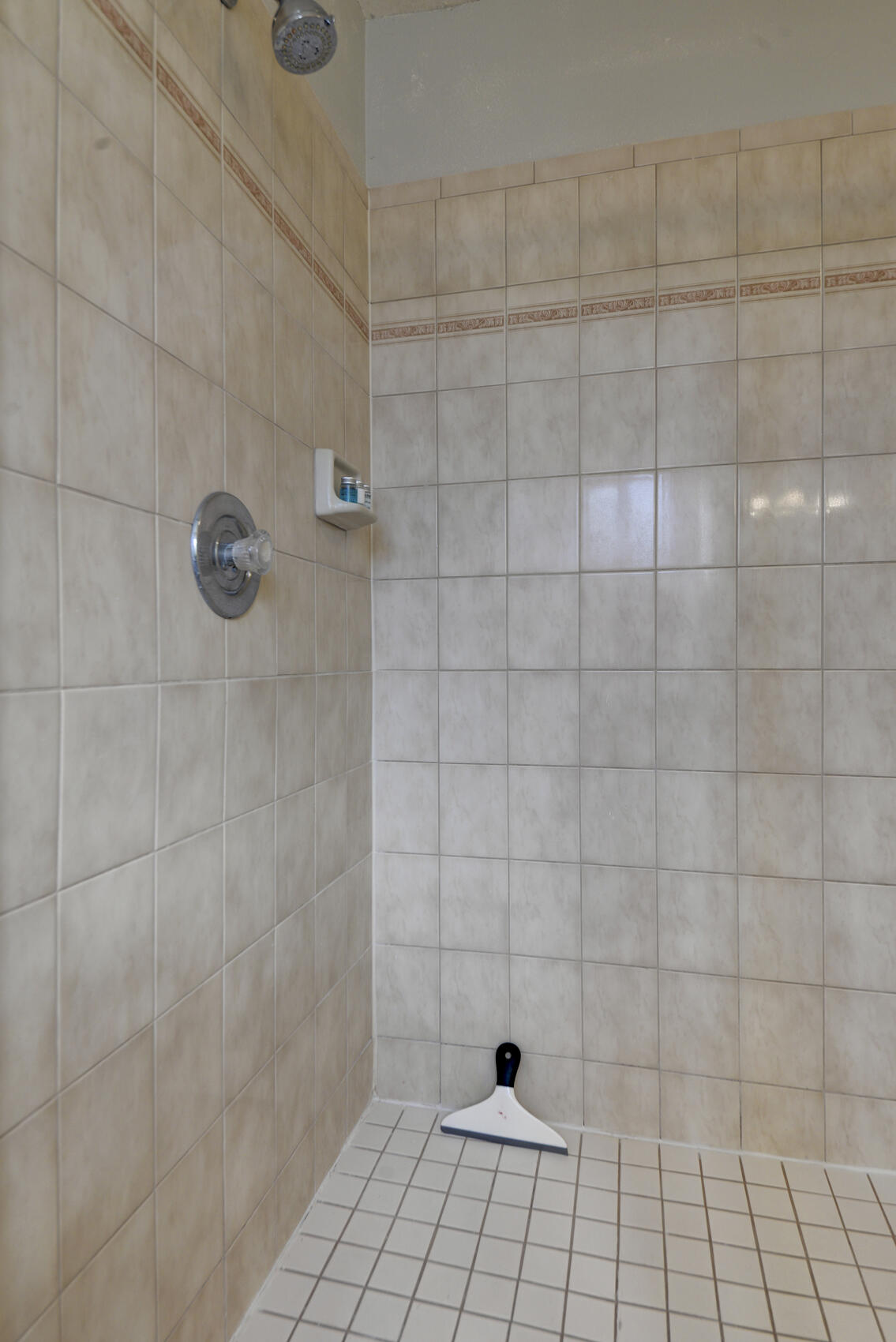 Photo 2 — 3900 Embudito Drive NE