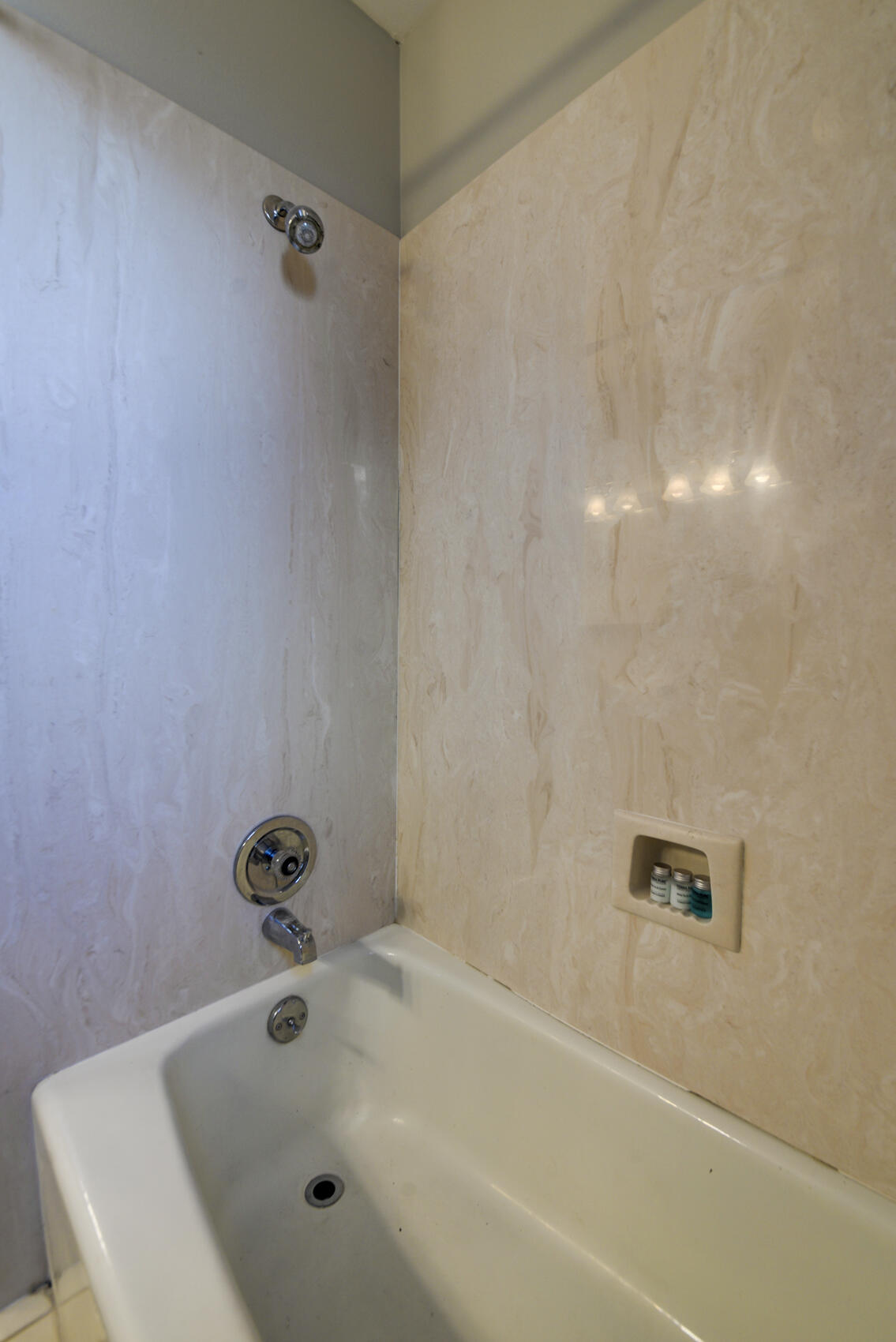 Photo 7 — 3900 Embudito Drive NE