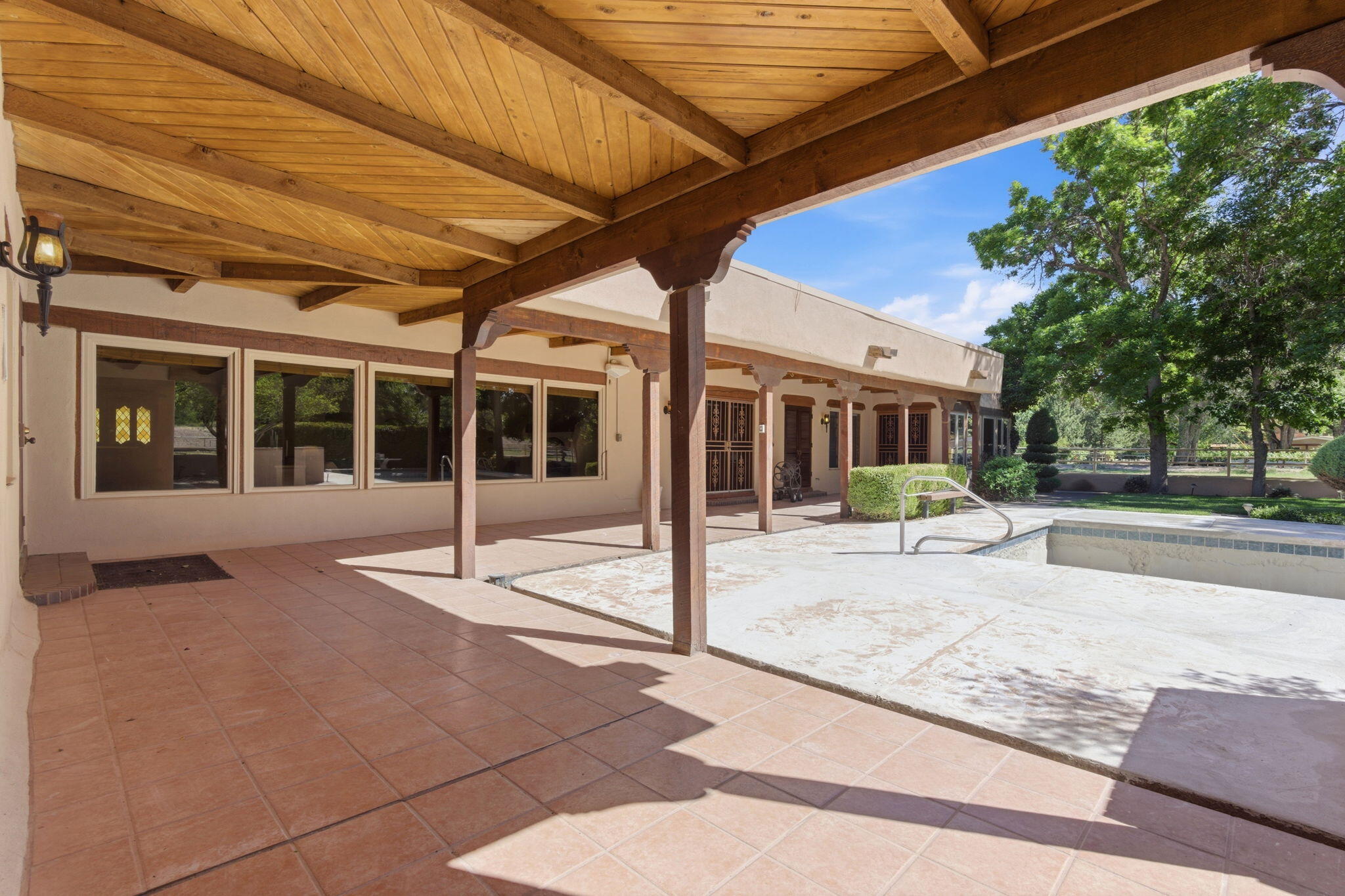 Photo 20 — 8805 Rio Grande Boulevard NW