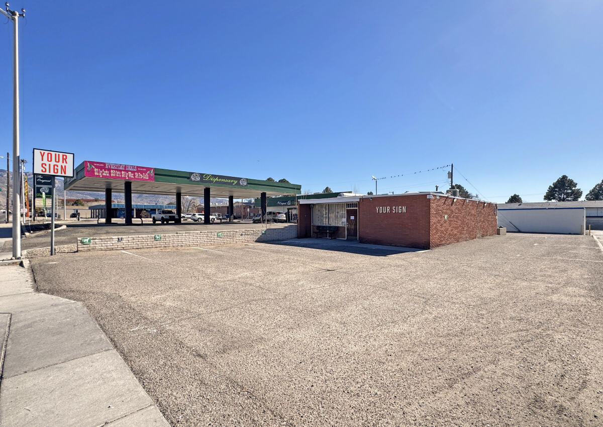 Photo 3 — 8914 Menaul Boulevard NE