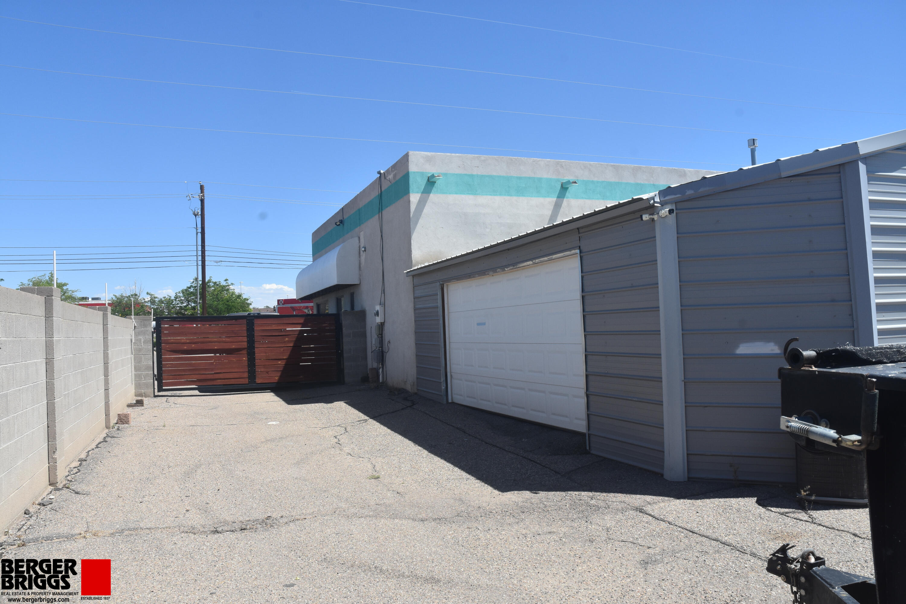 Photo 10 — 2516 S Southern Boulevard SE