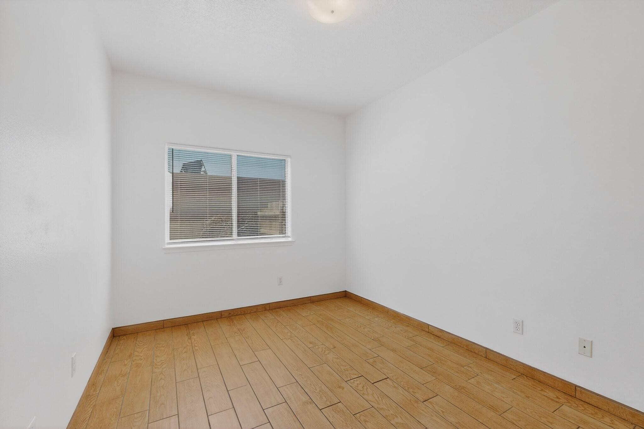 Photo 17 — 235 Glenridge Park Lane NE