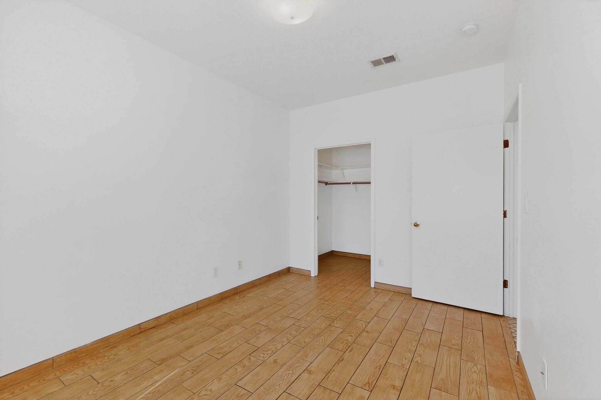 Photo 14 — 235 Glenridge Park Lane NE