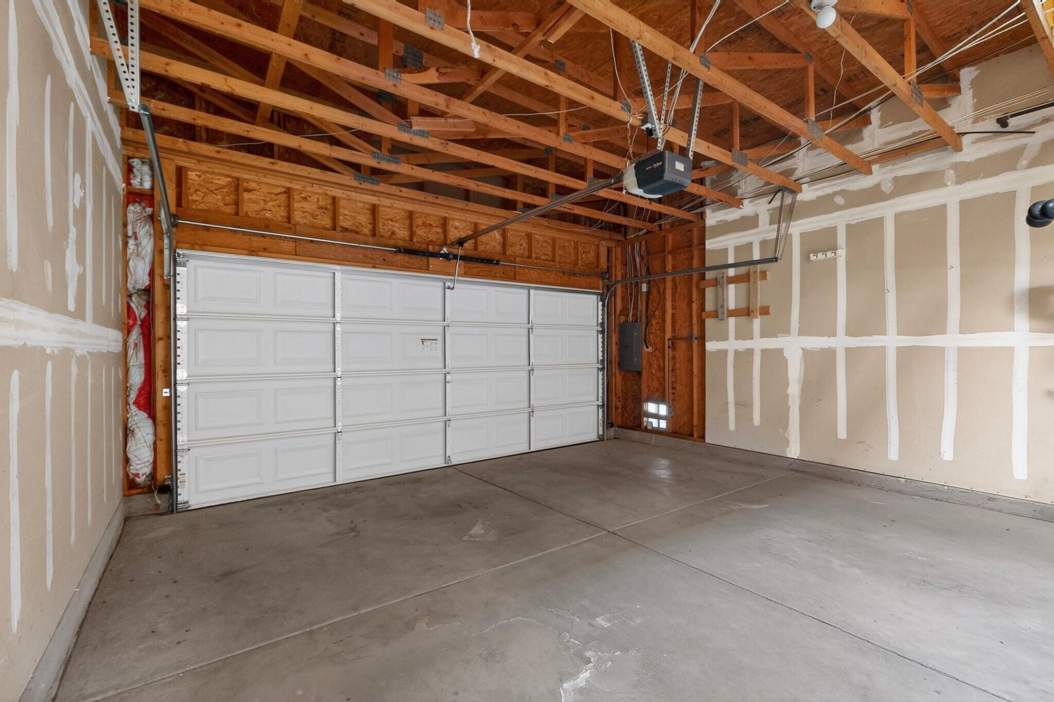 Photo 9 — 235 Glenridge Park Lane NE