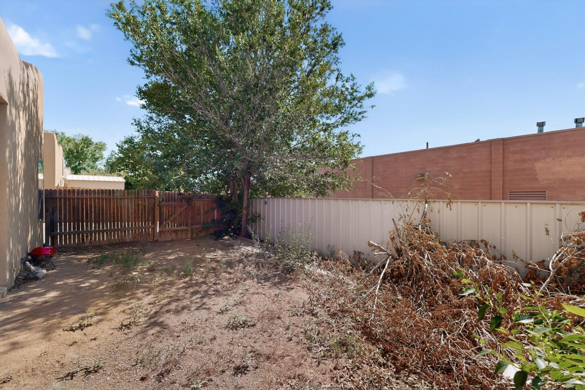 Photo 2 — 235 Glenridge Park Lane NE