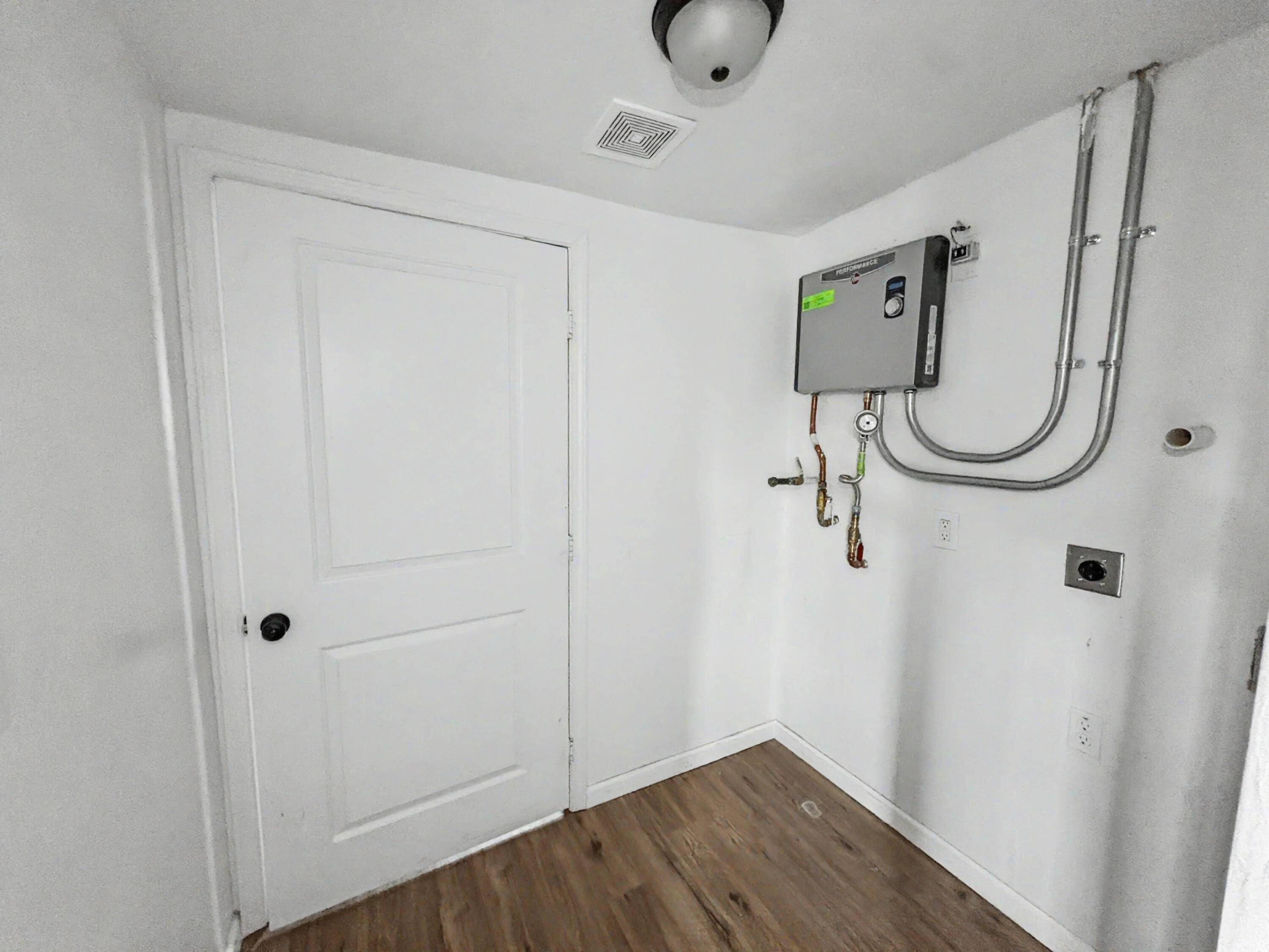 Photo 15 — 1321 15th Street NW