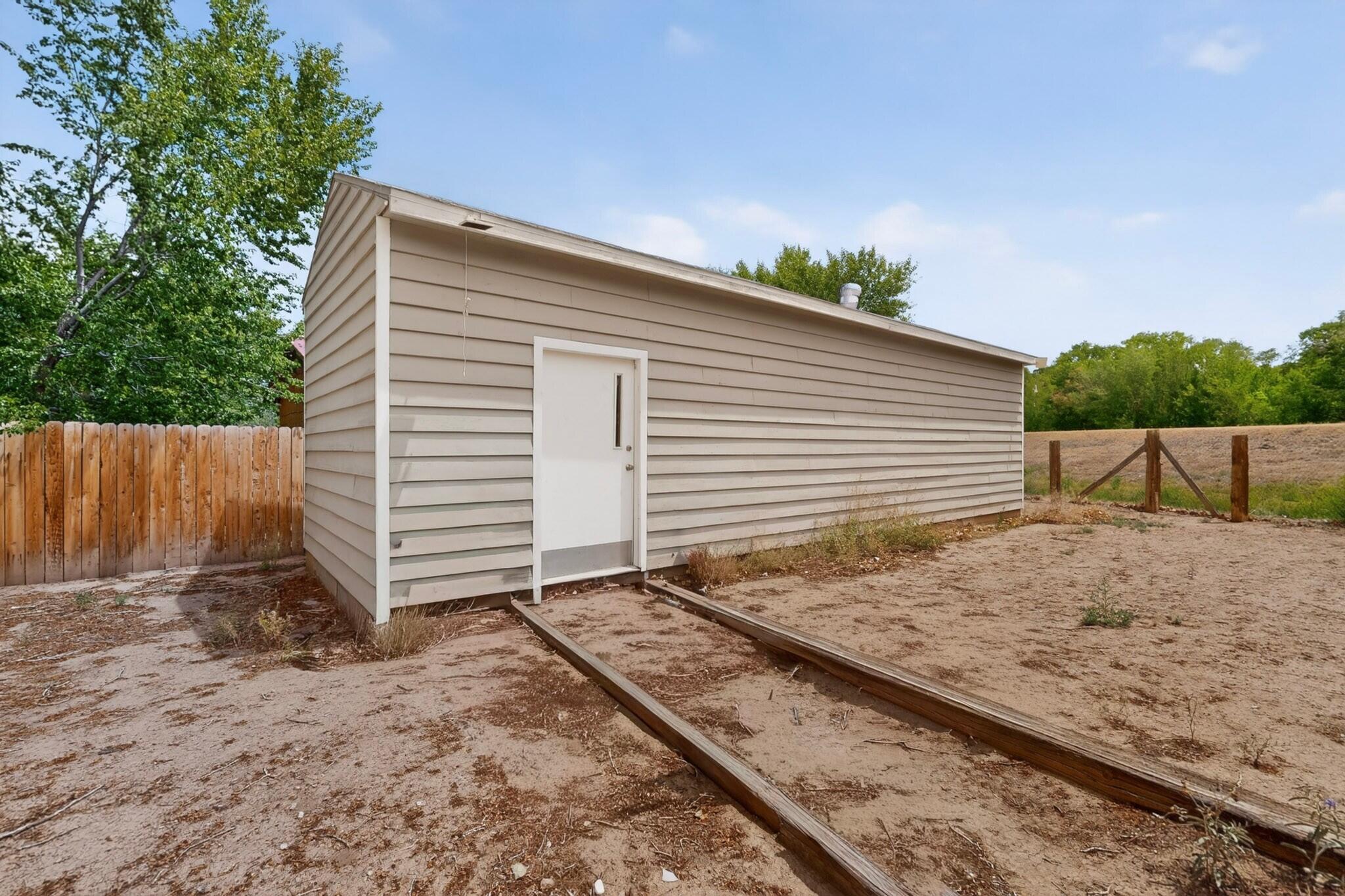 Photo 6 — 741 Garden Road SW