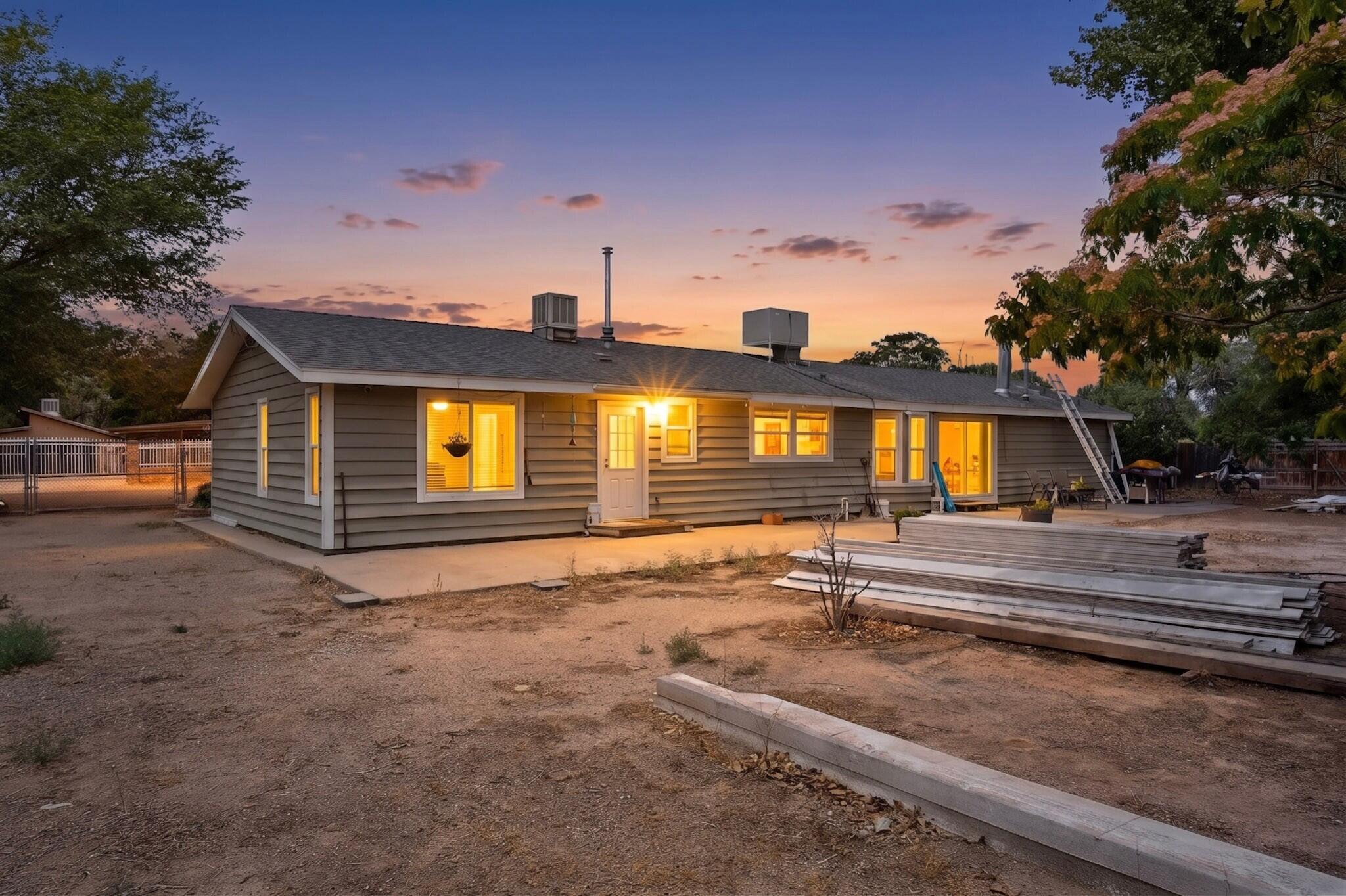 Photo 3 — 741 Garden Road SW