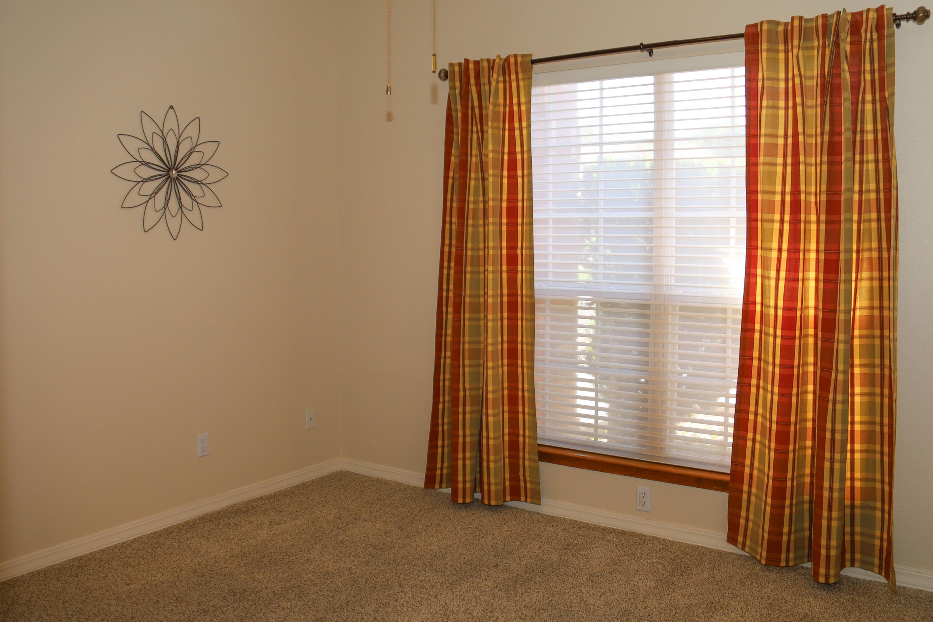 Photo 8 — 4300 Ridgemont Avenue NW