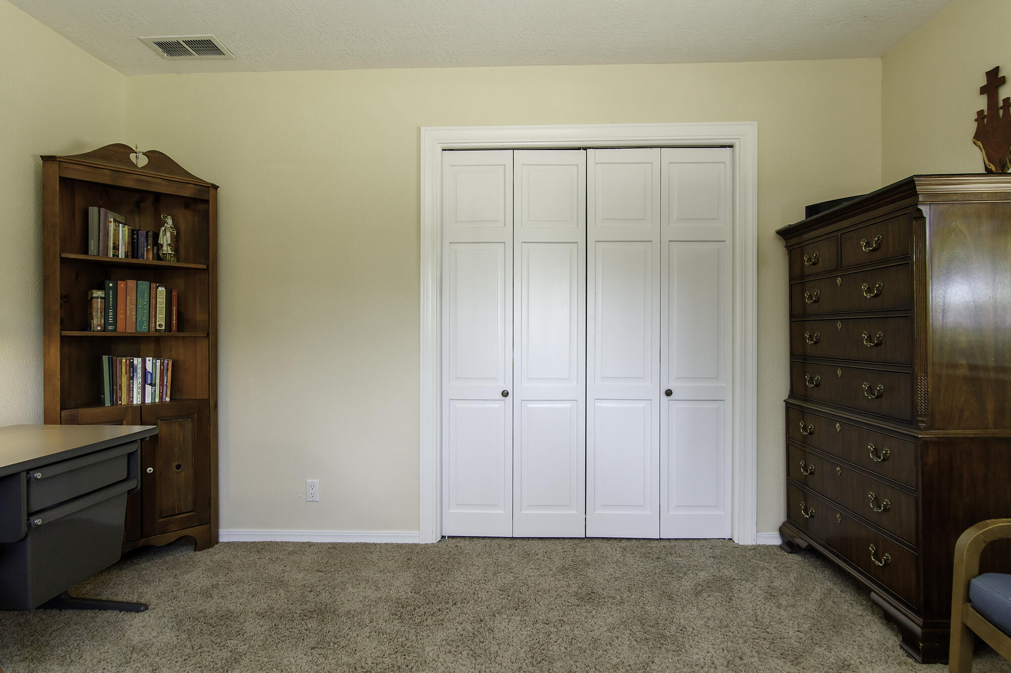 Photo 17 — 5601 Planeta Court NE