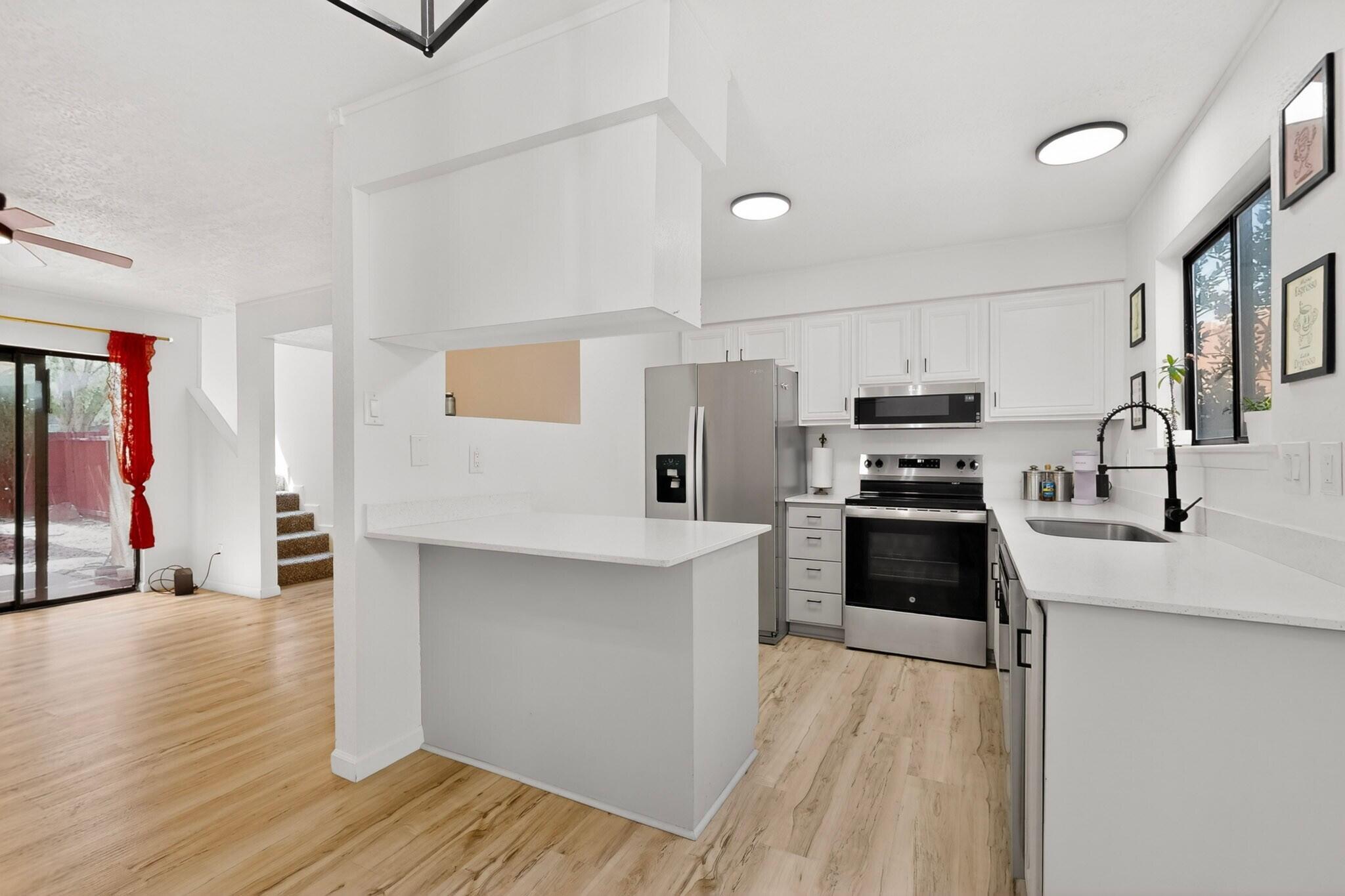 Photo 11 — 5434 6th Street NW