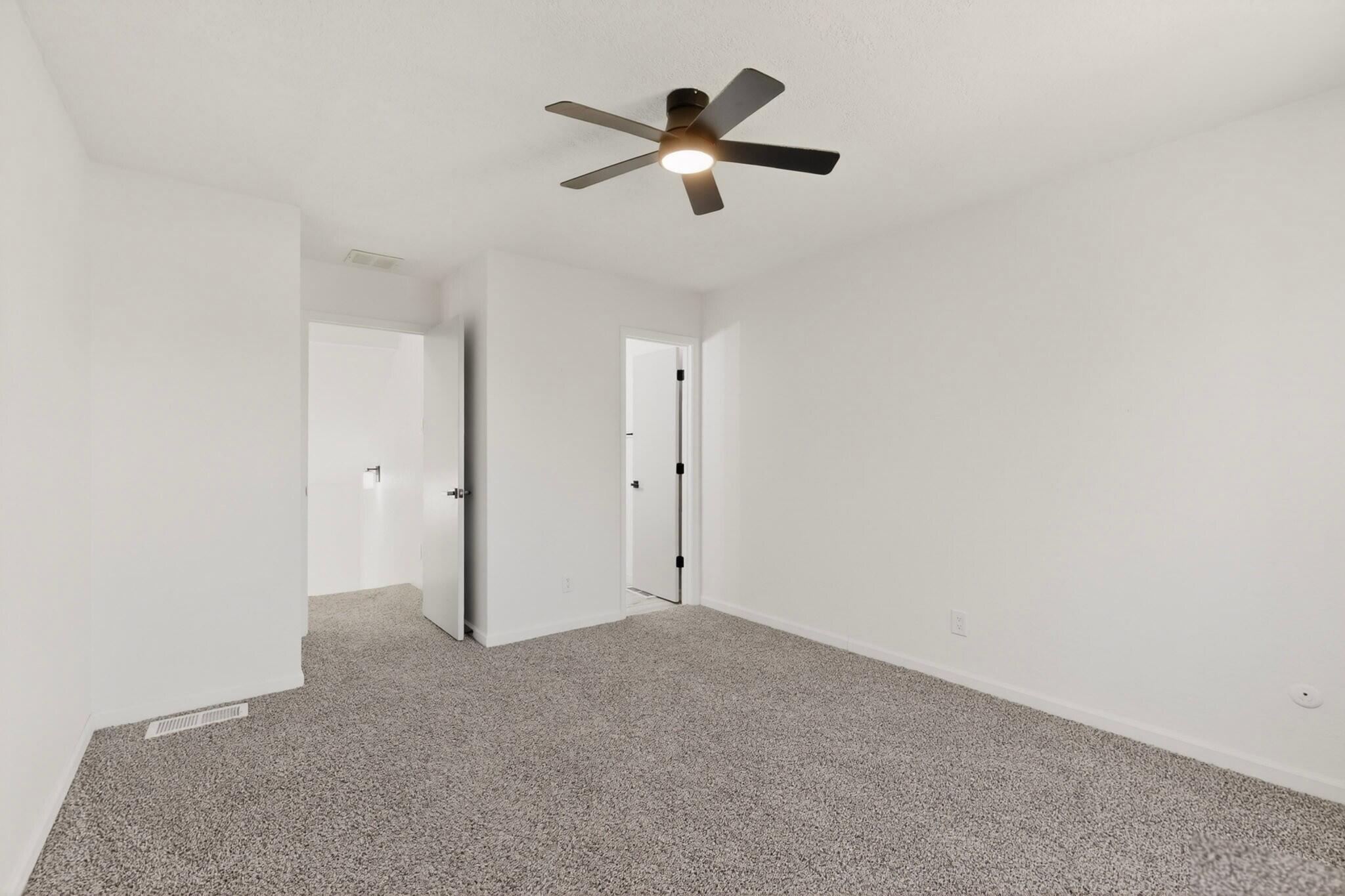 Photo 19 — 5434 6th Street NW