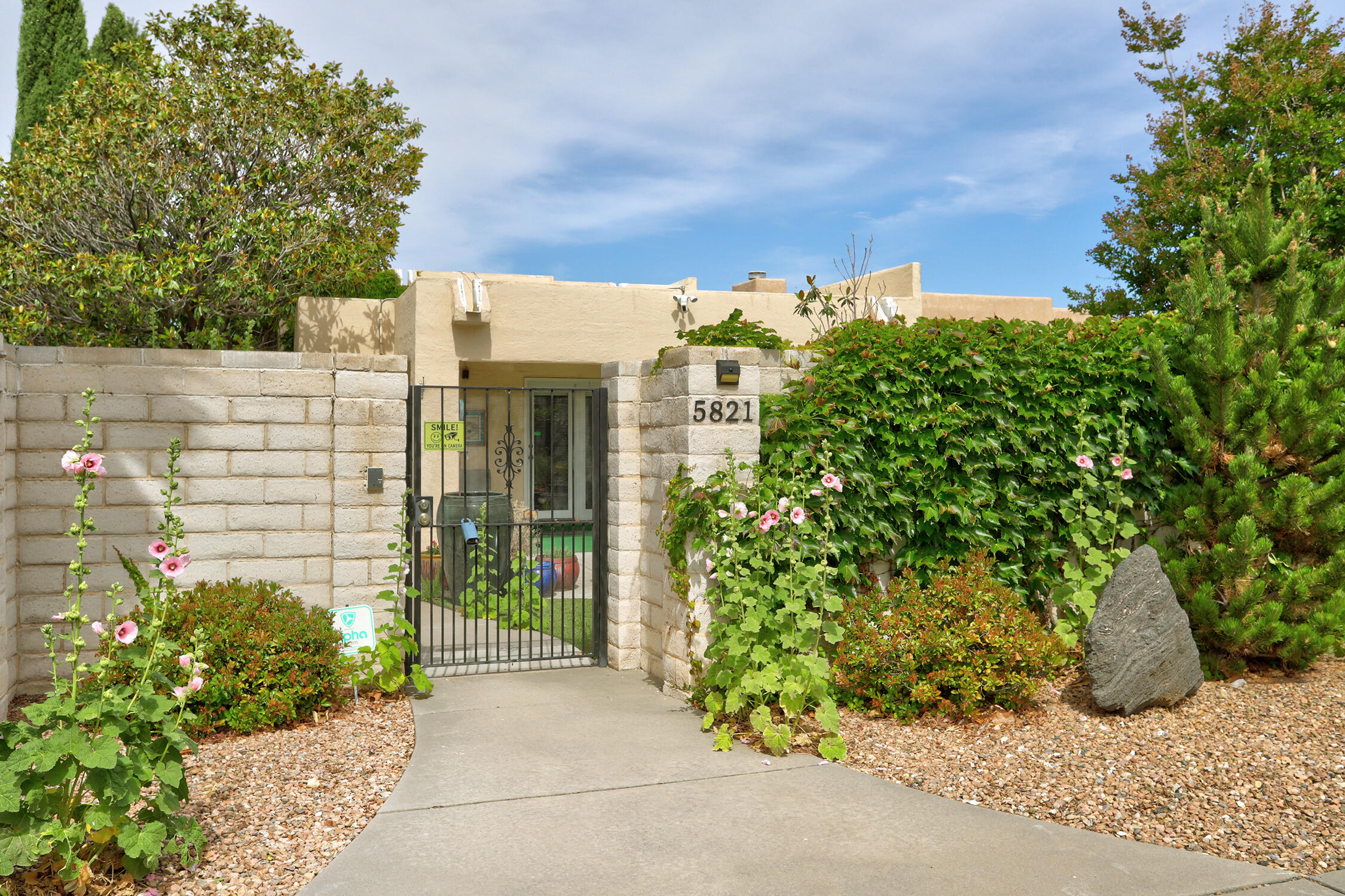 5821 Cubero Drive NE, Albuquerque, NM 87109