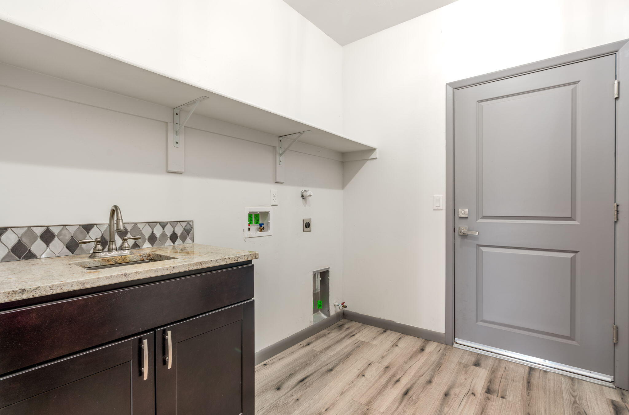 Photo 13 — 1012 25th Street SE