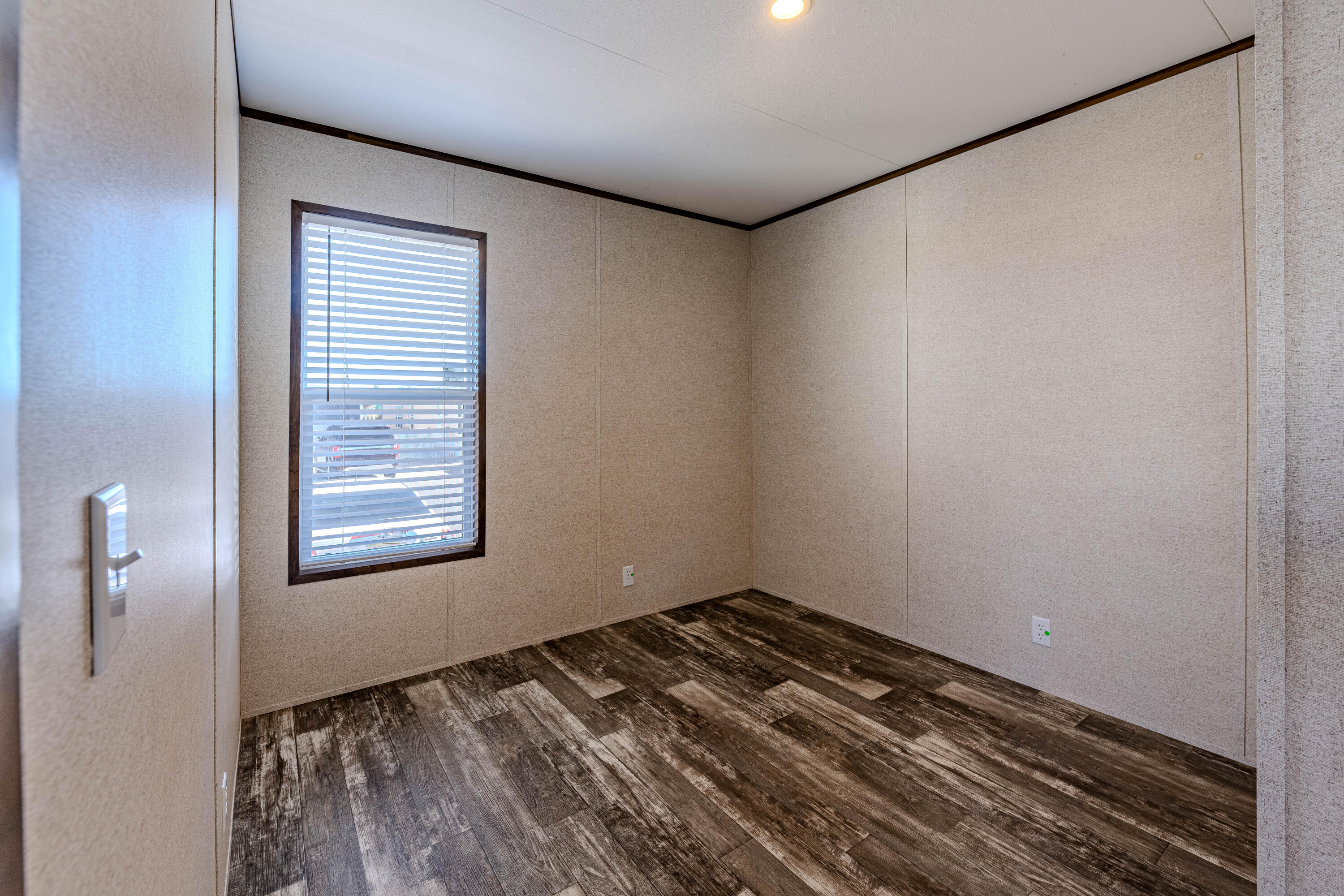 Photo 11 — 300 Moon Street SE 14