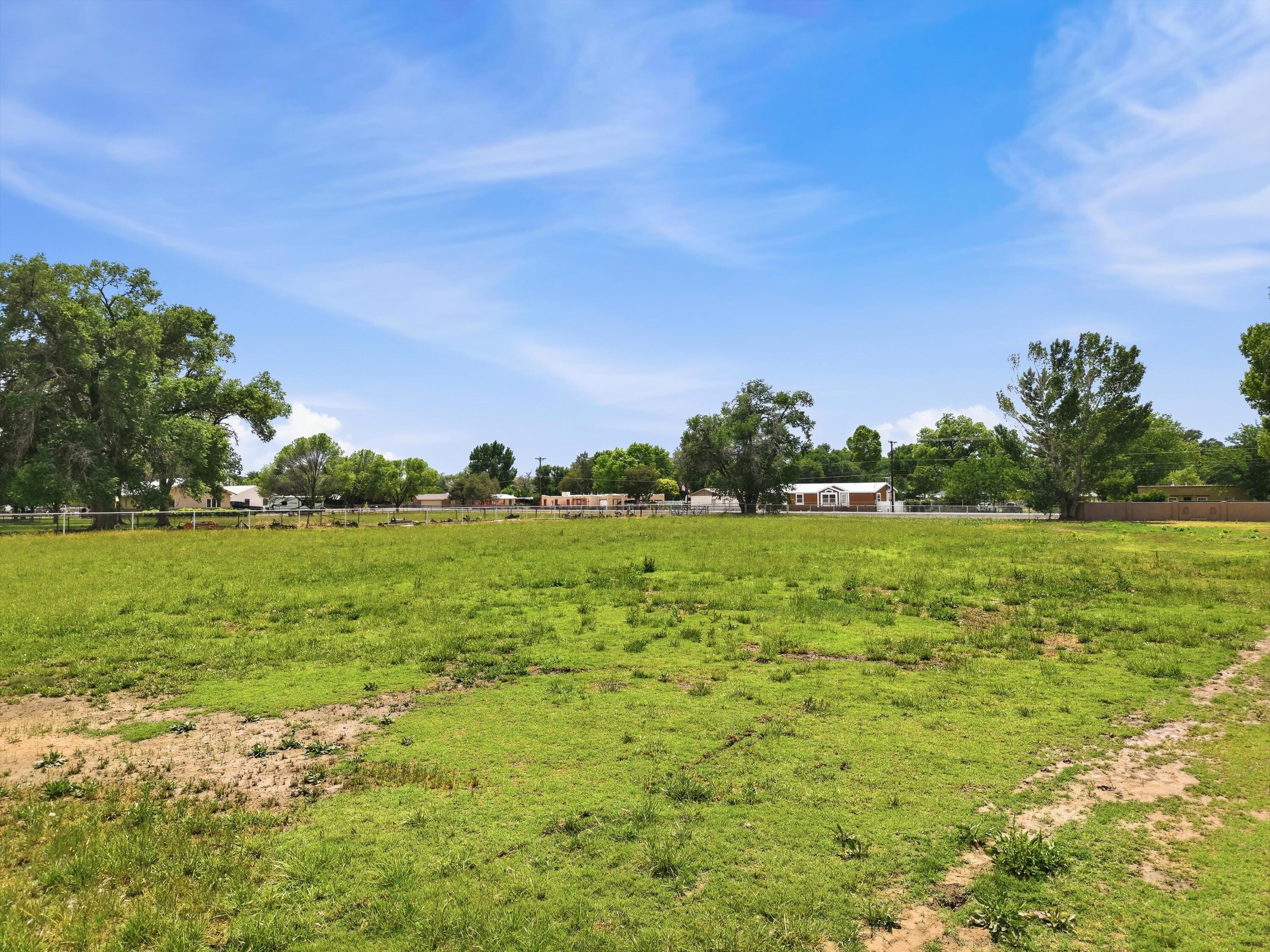 Photo 7 — 1600 W Bosque Loop