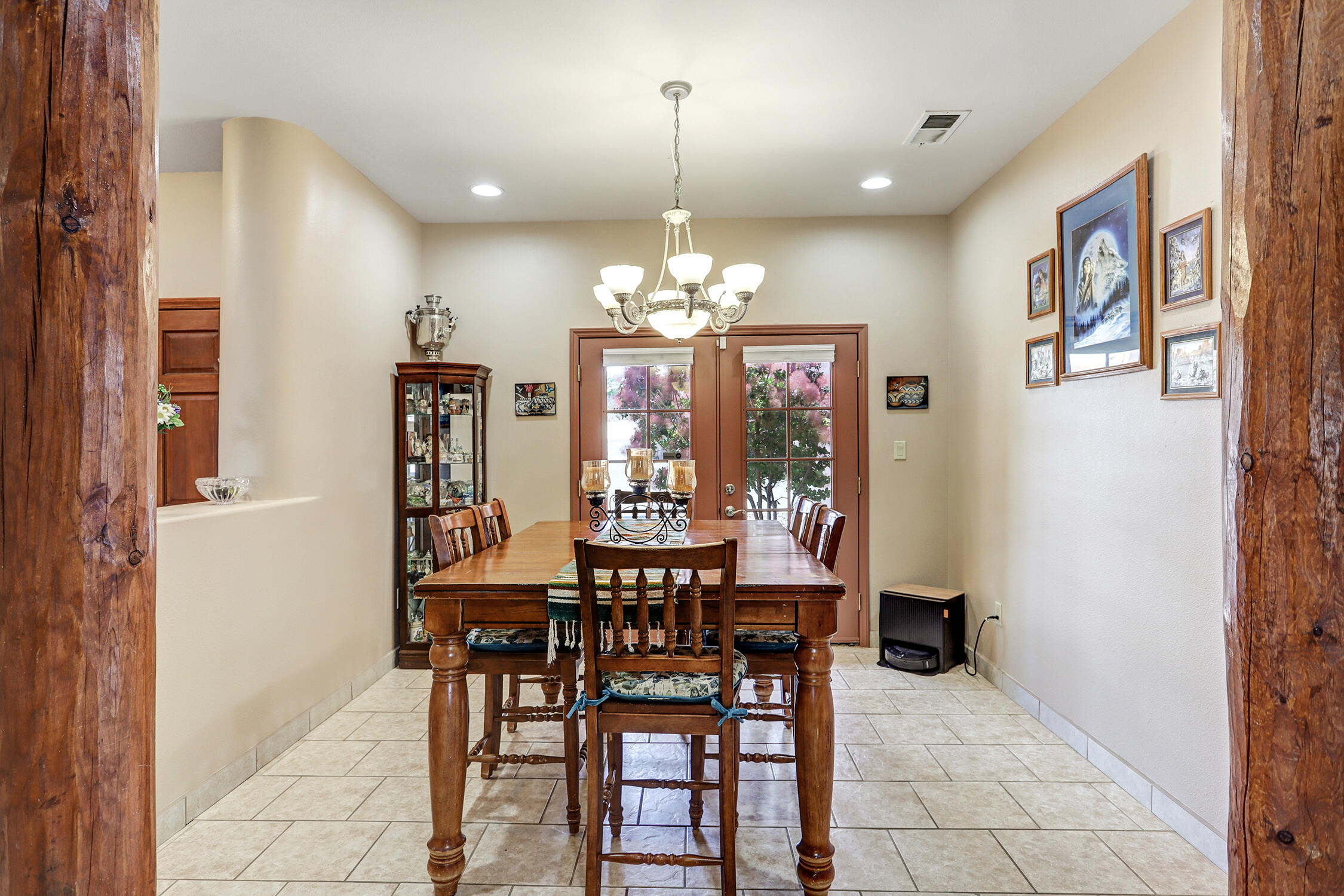 Photo 13 — 5525 Vera Cruz Road NE