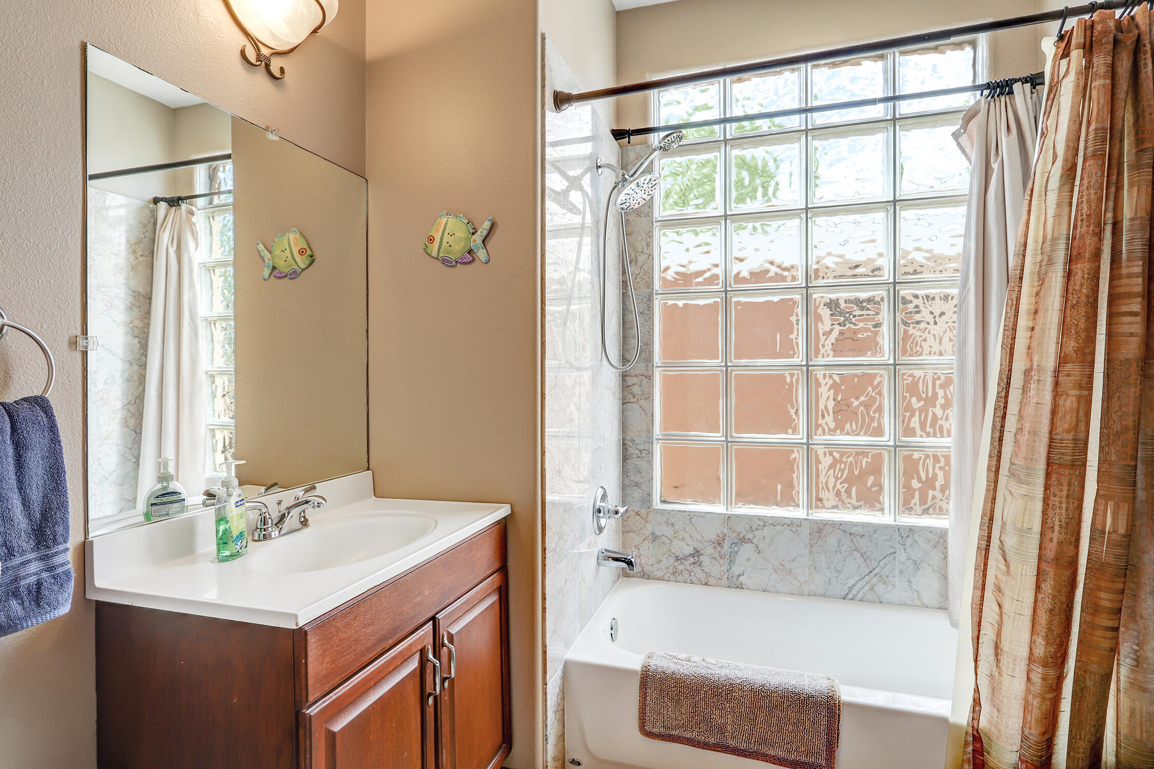Photo 20 — 5525 Vera Cruz Road NE
