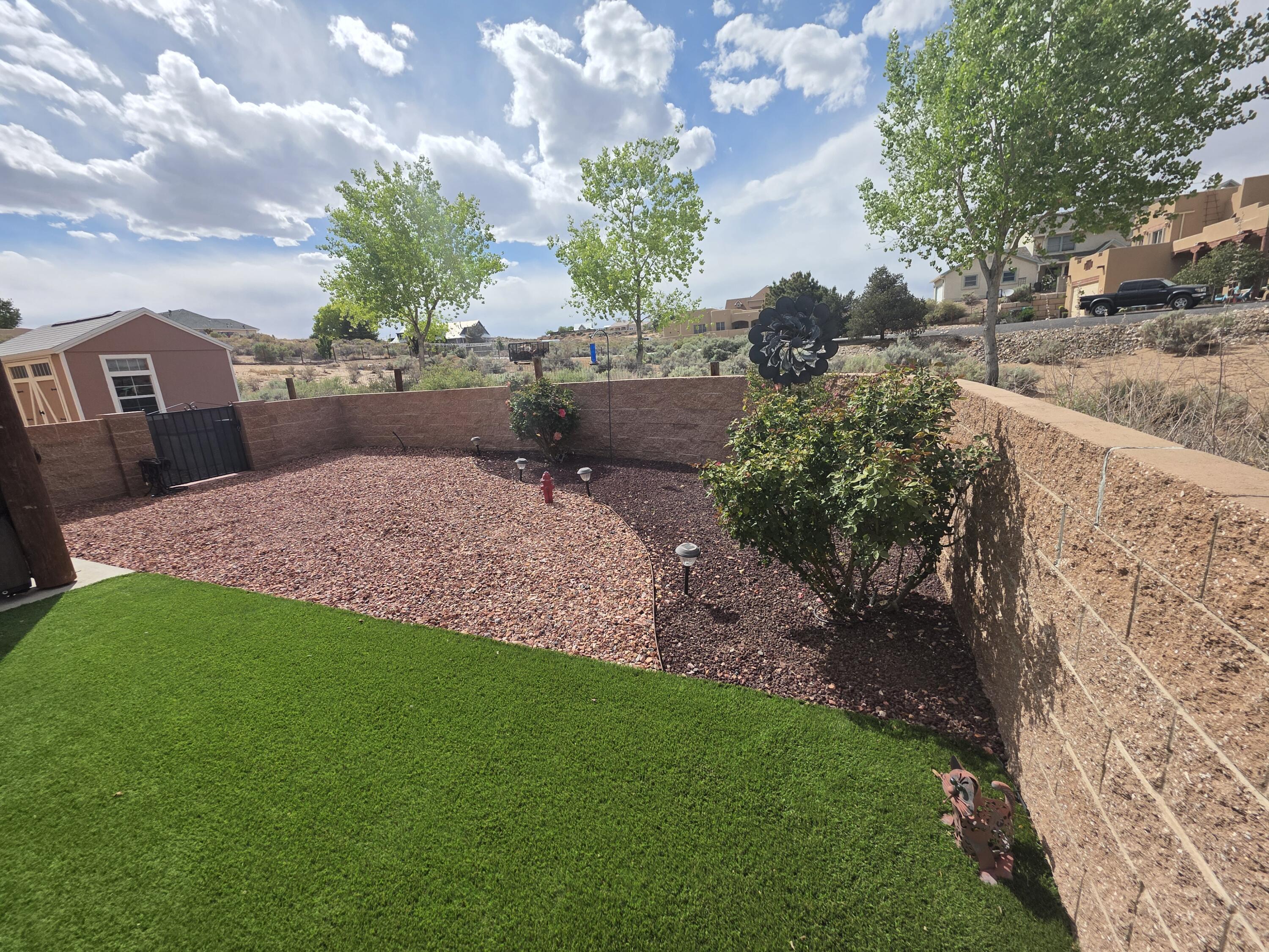 Photo 3 — 5525 Vera Cruz Road NE