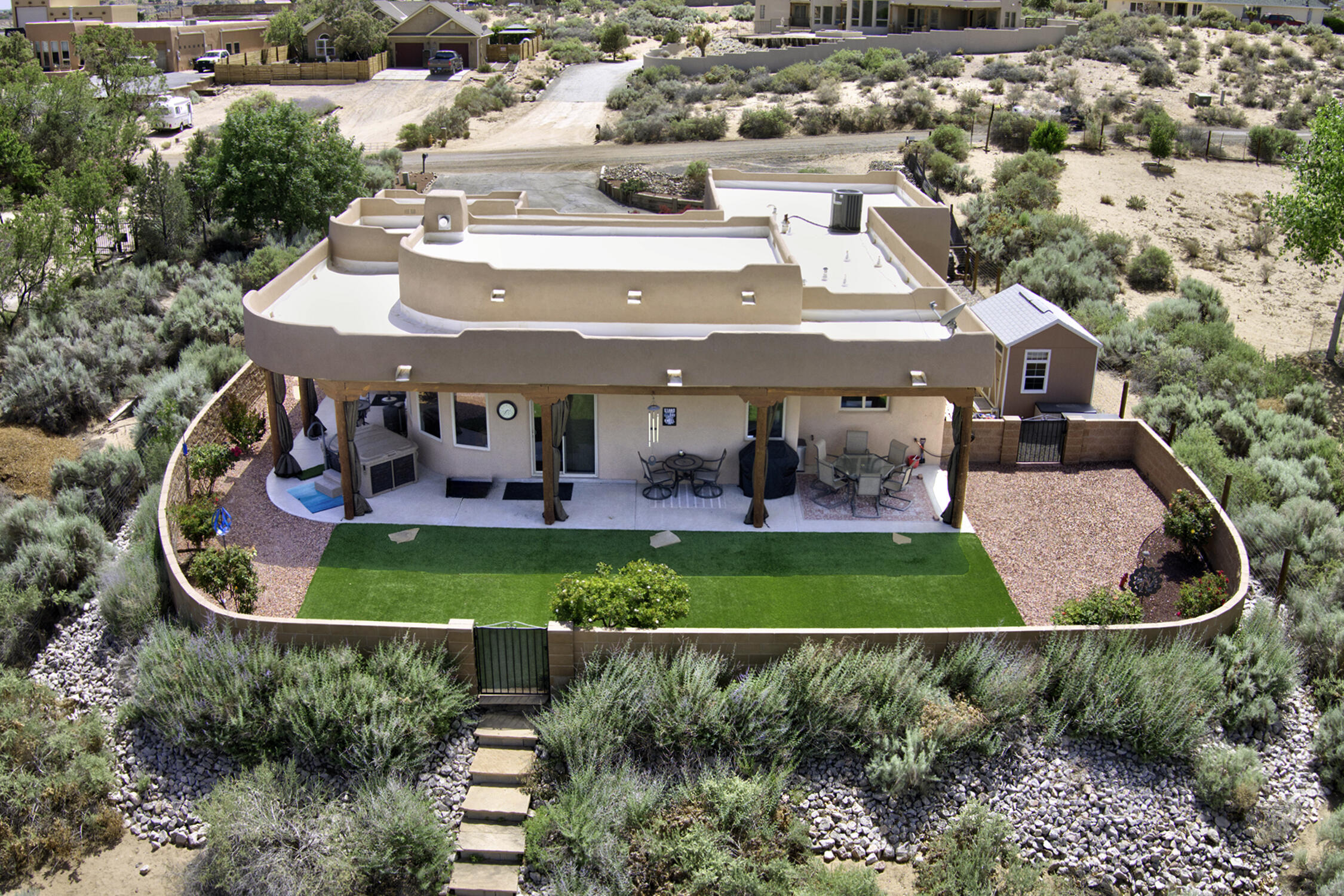 Photo 4 — 5525 Vera Cruz Road NE