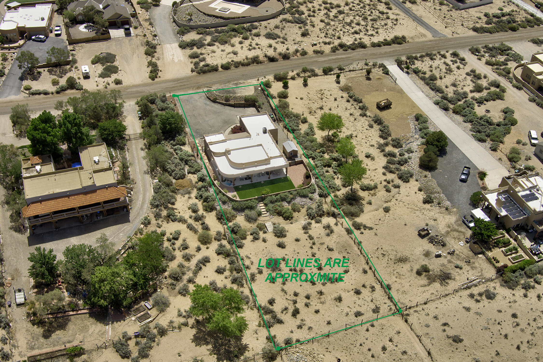 Photo 6 — 5525 Vera Cruz Road NE