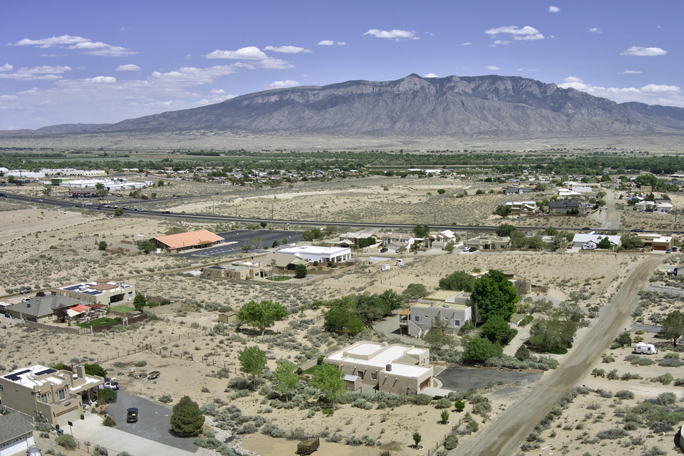 Photo 8 — 5525 Vera Cruz Road NE