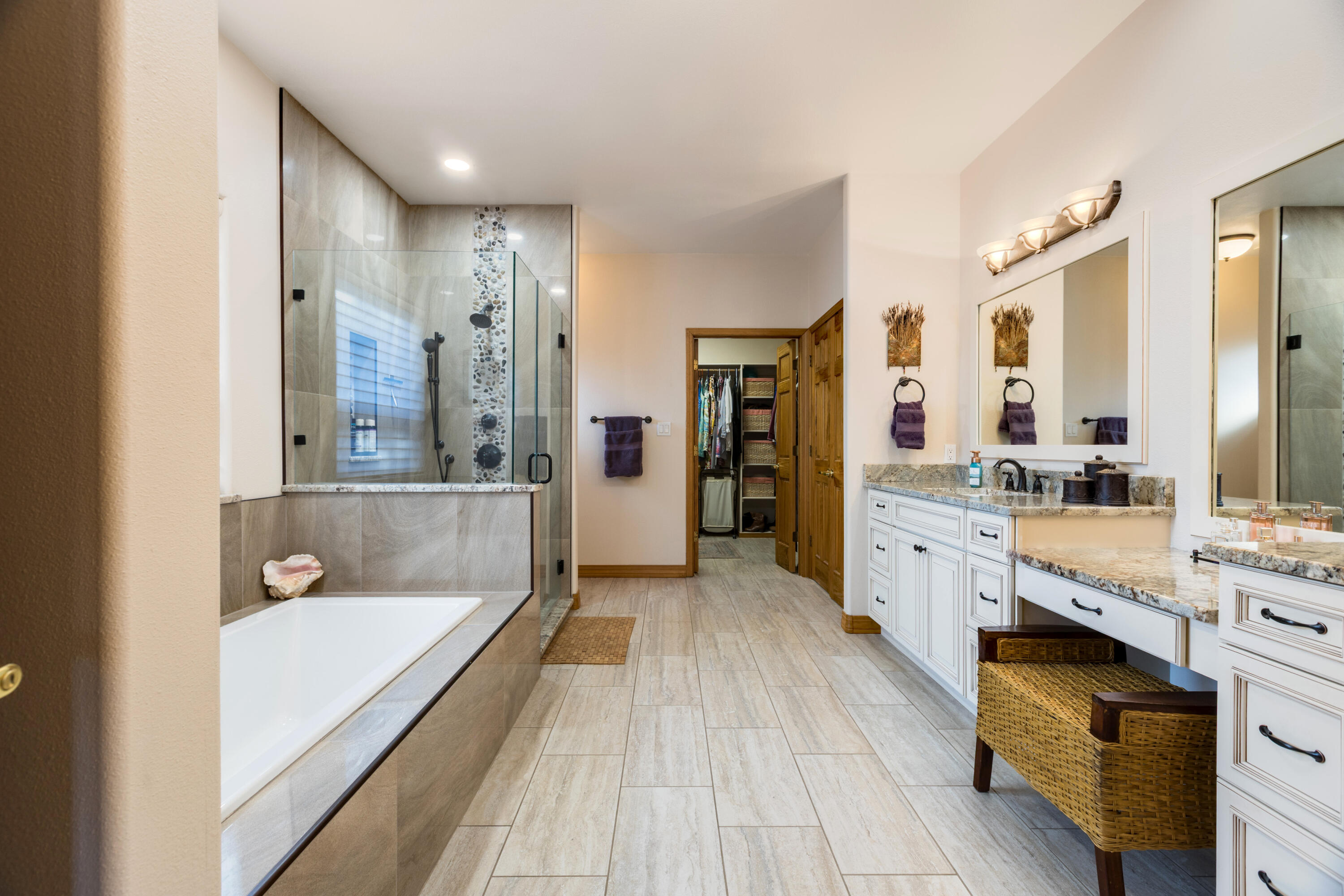 Photo 9 — 4301 Sunningdale Avenue NE