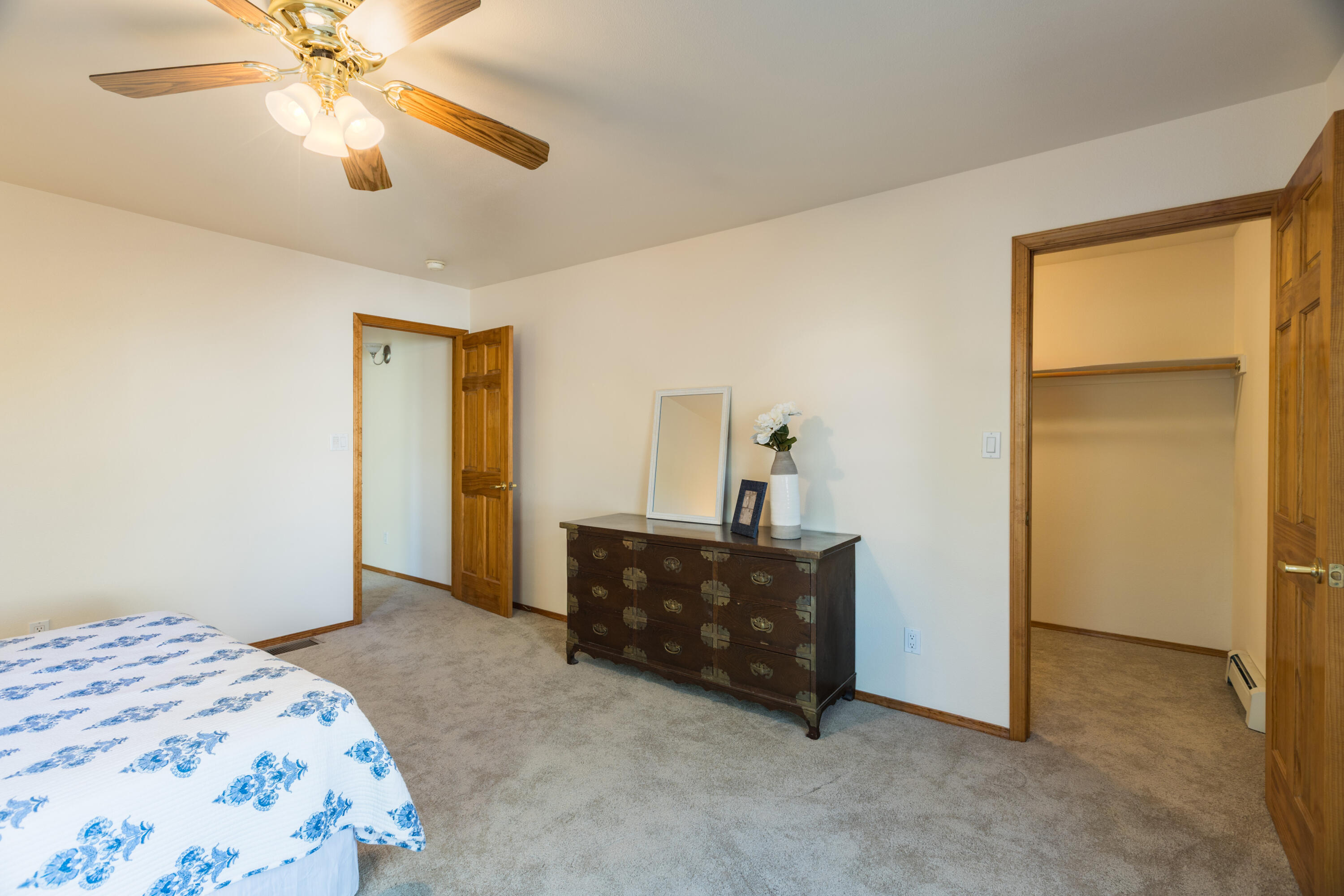 Photo 17 — 4301 Sunningdale Avenue NE