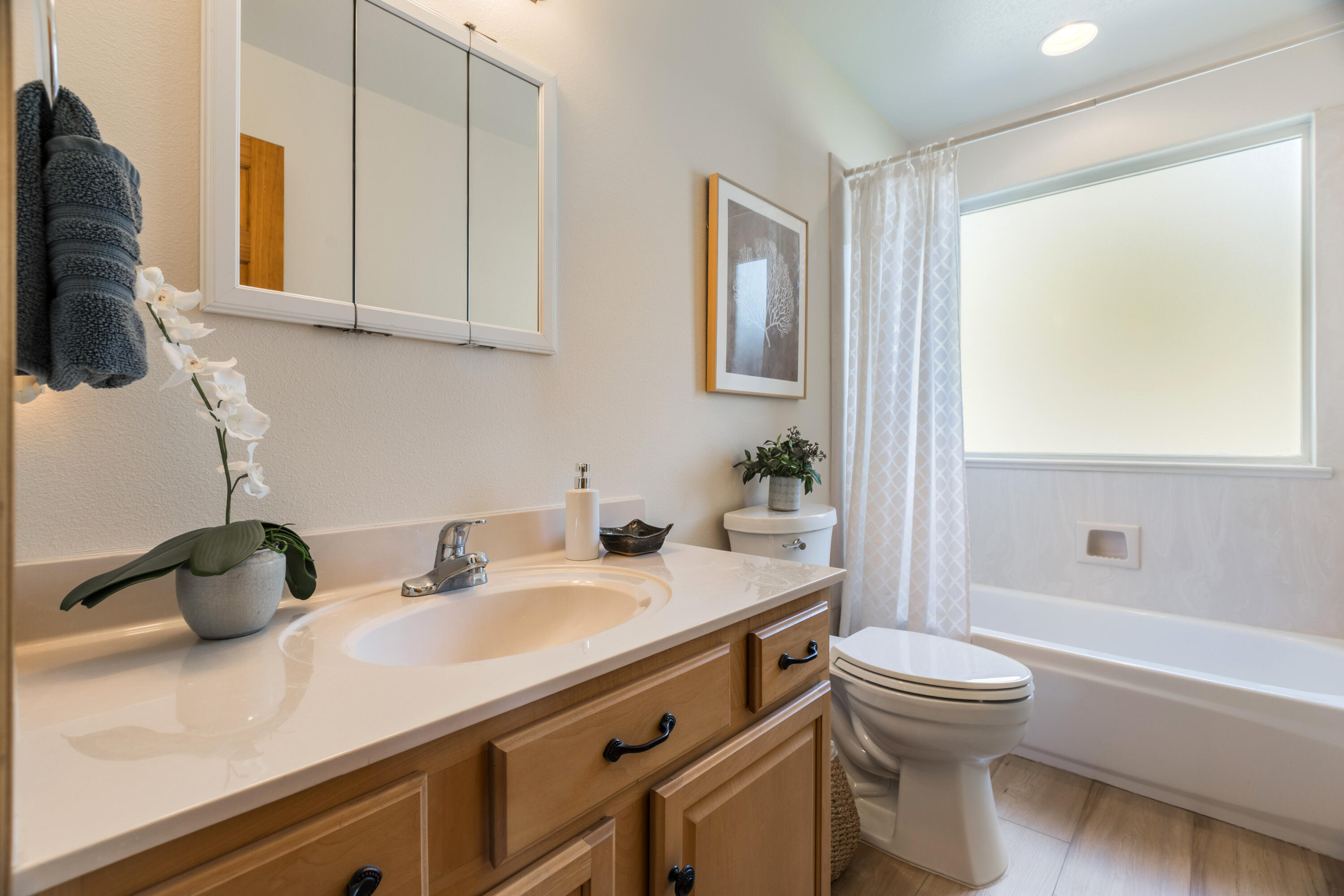 Photo 19 — 4301 Sunningdale Avenue NE