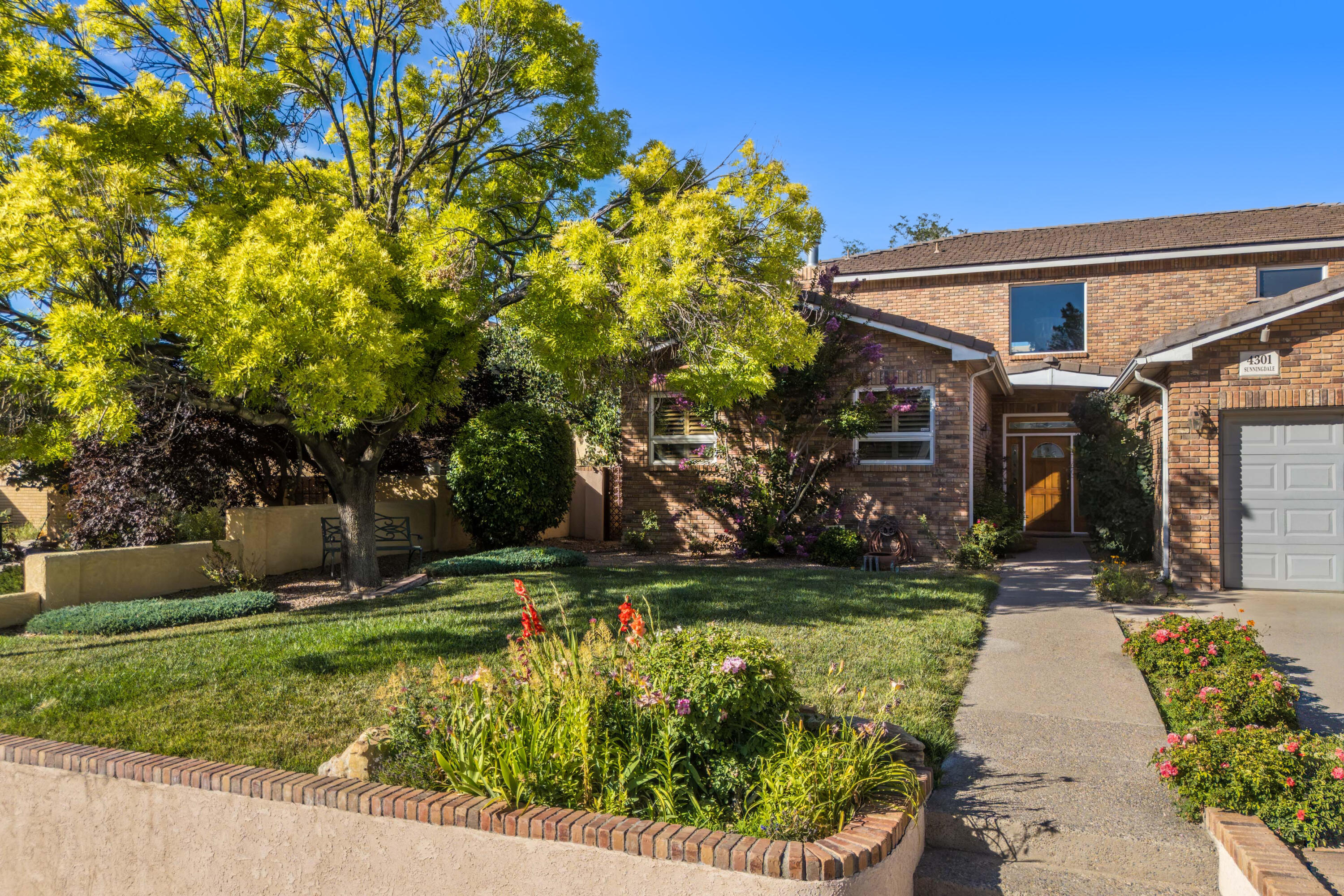 Photo 7 — 4301 Sunningdale Avenue NE