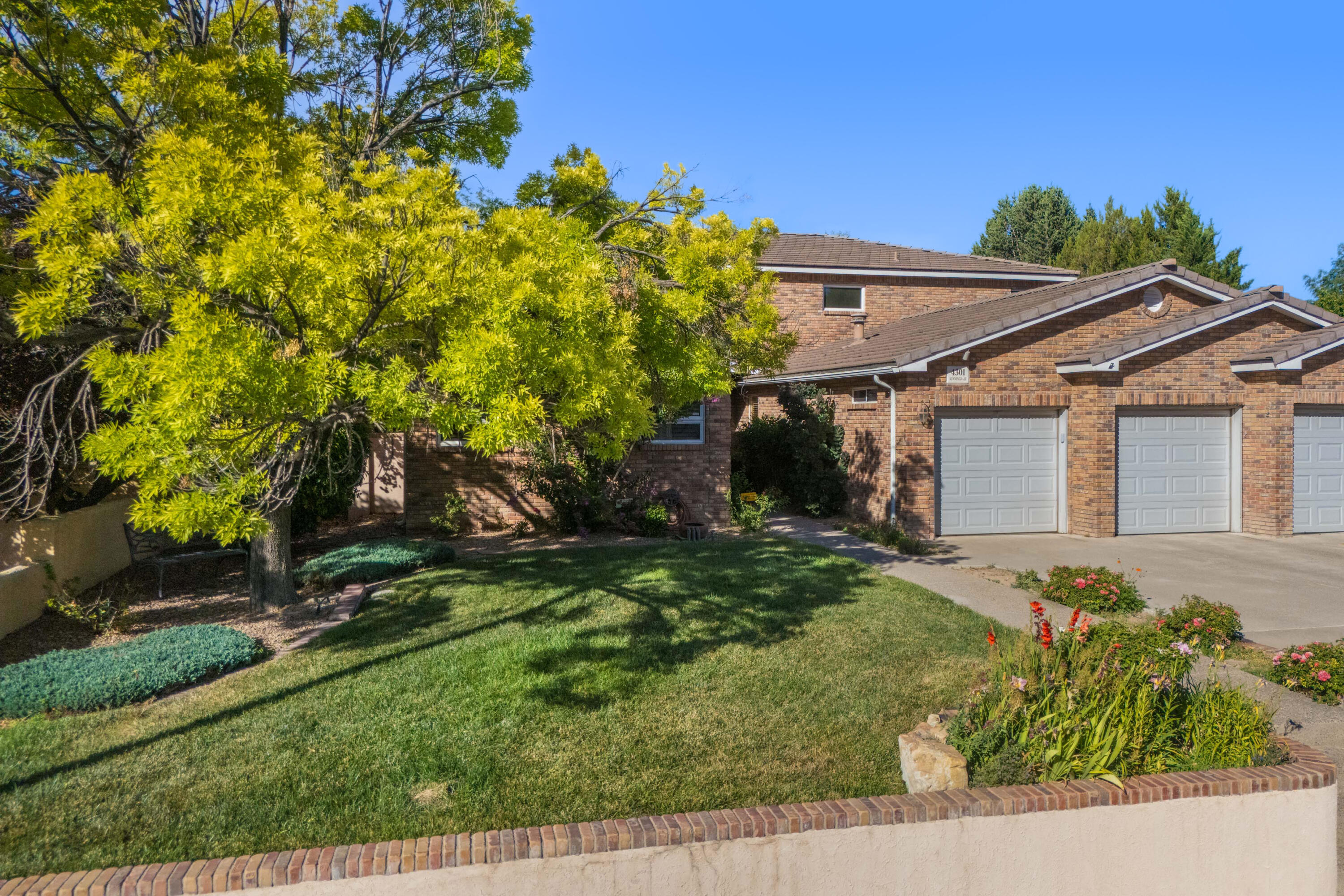 Photo 6 — 4301 Sunningdale Avenue NE