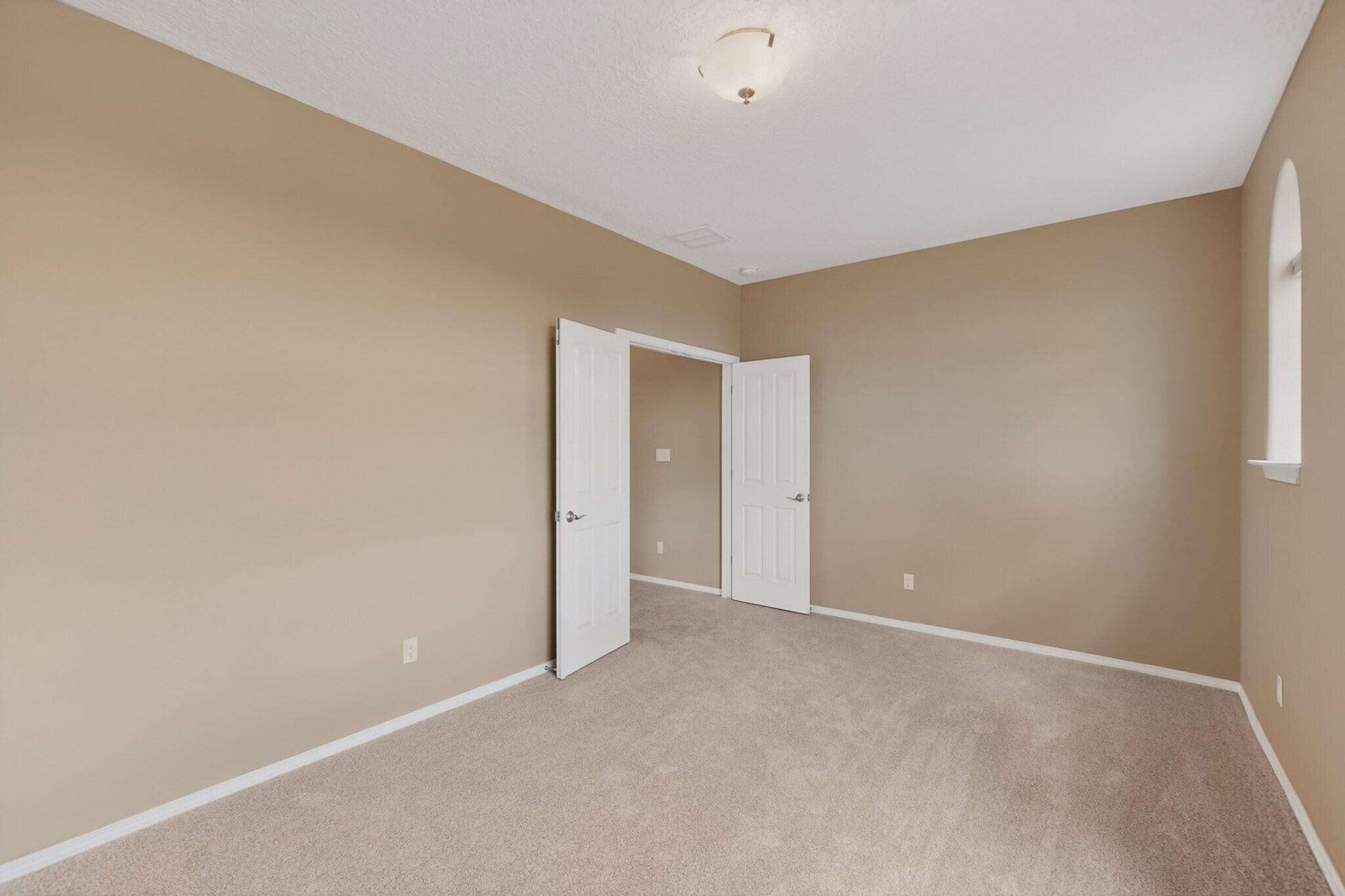 Photo 4 — 2801 Cipres Lane SE