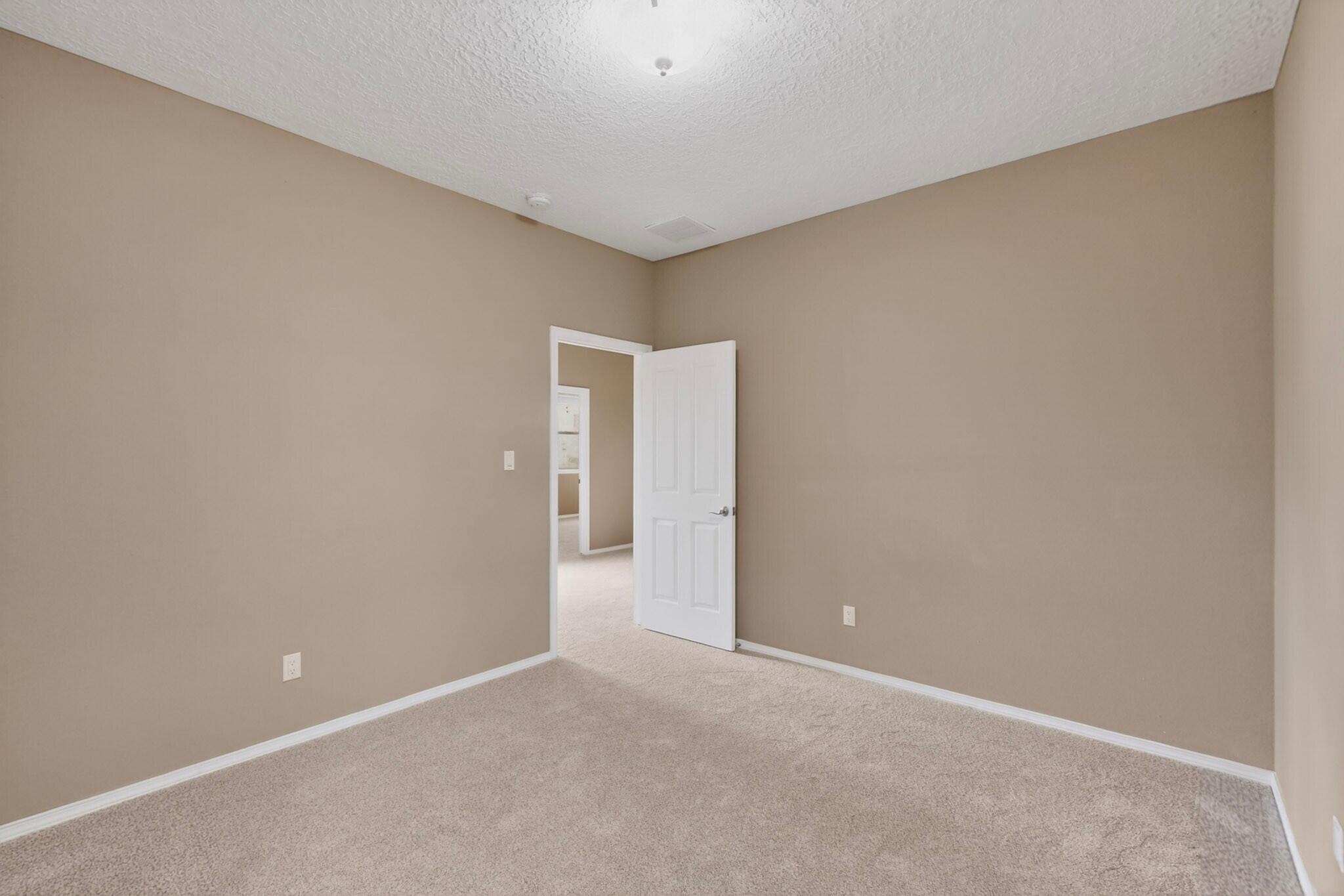 Photo 14 — 2801 Cipres Lane SE