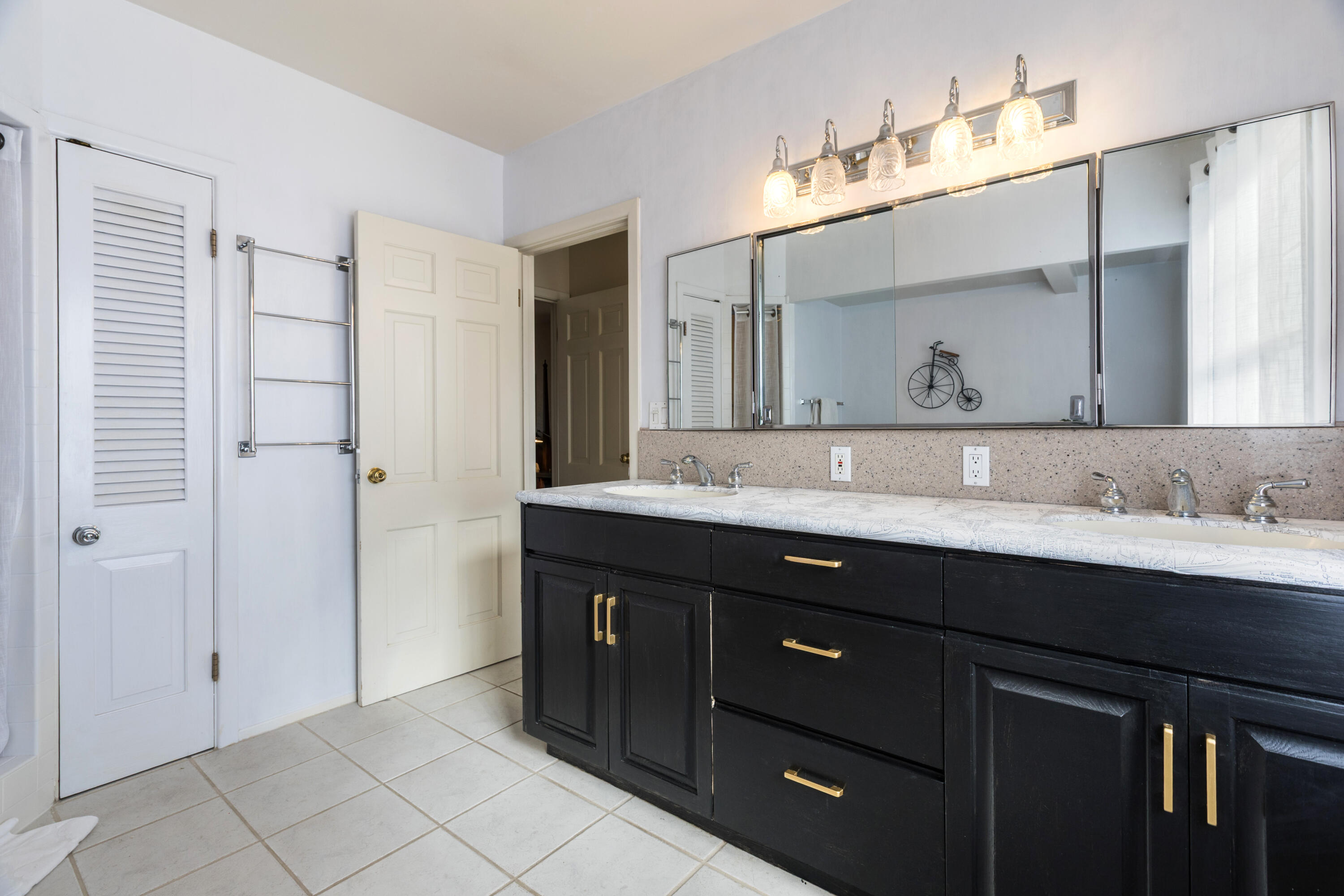 Photo 6 — 1809 Newton Place NE